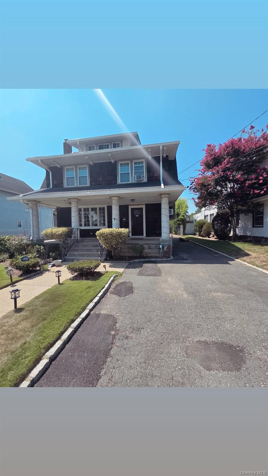 #2 photo, 127 Hempstead Avenue, Lynbrook , NY 11563