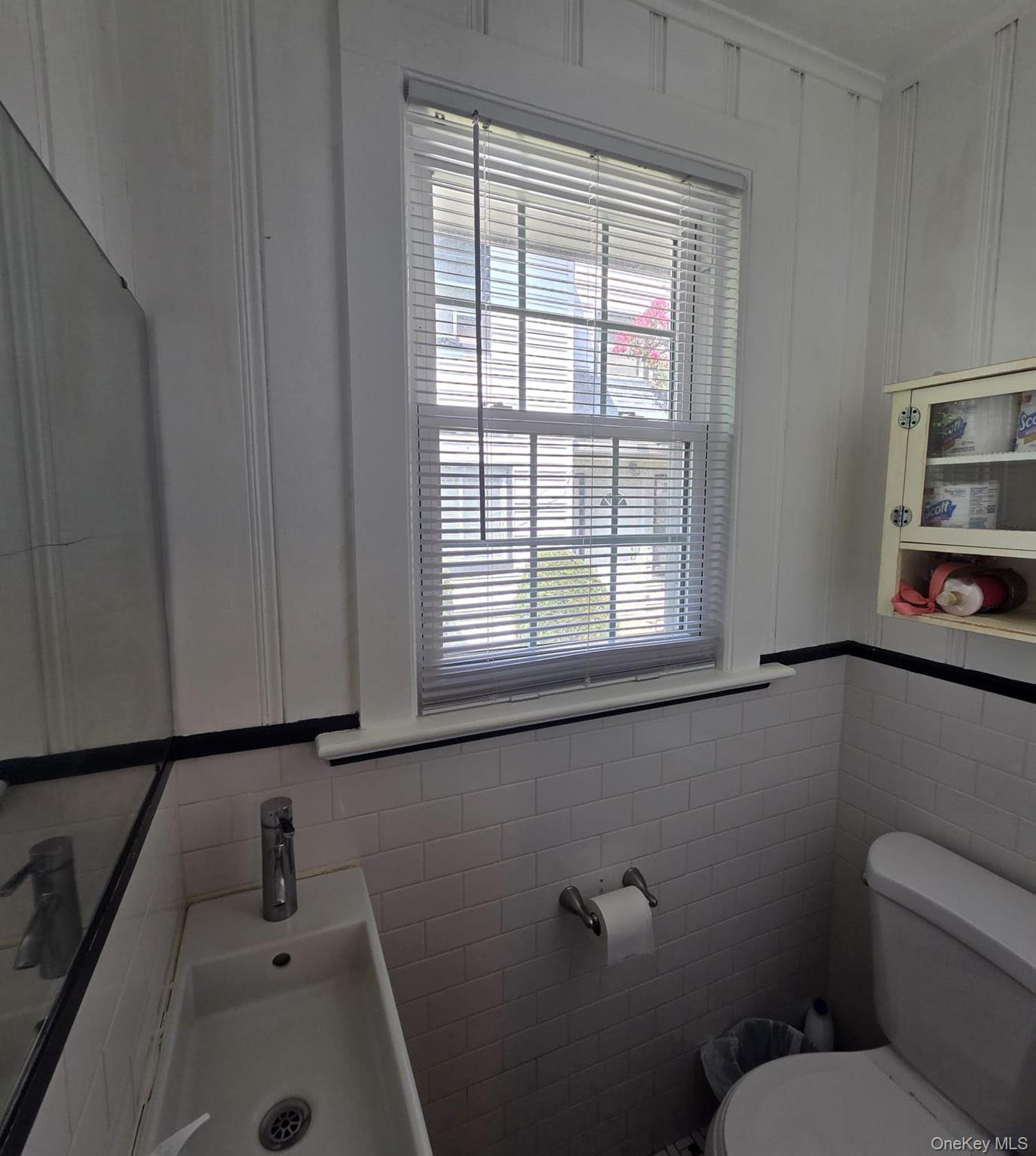 #9 photo, 127 Hempstead Avenue, Lynbrook , NY 11563