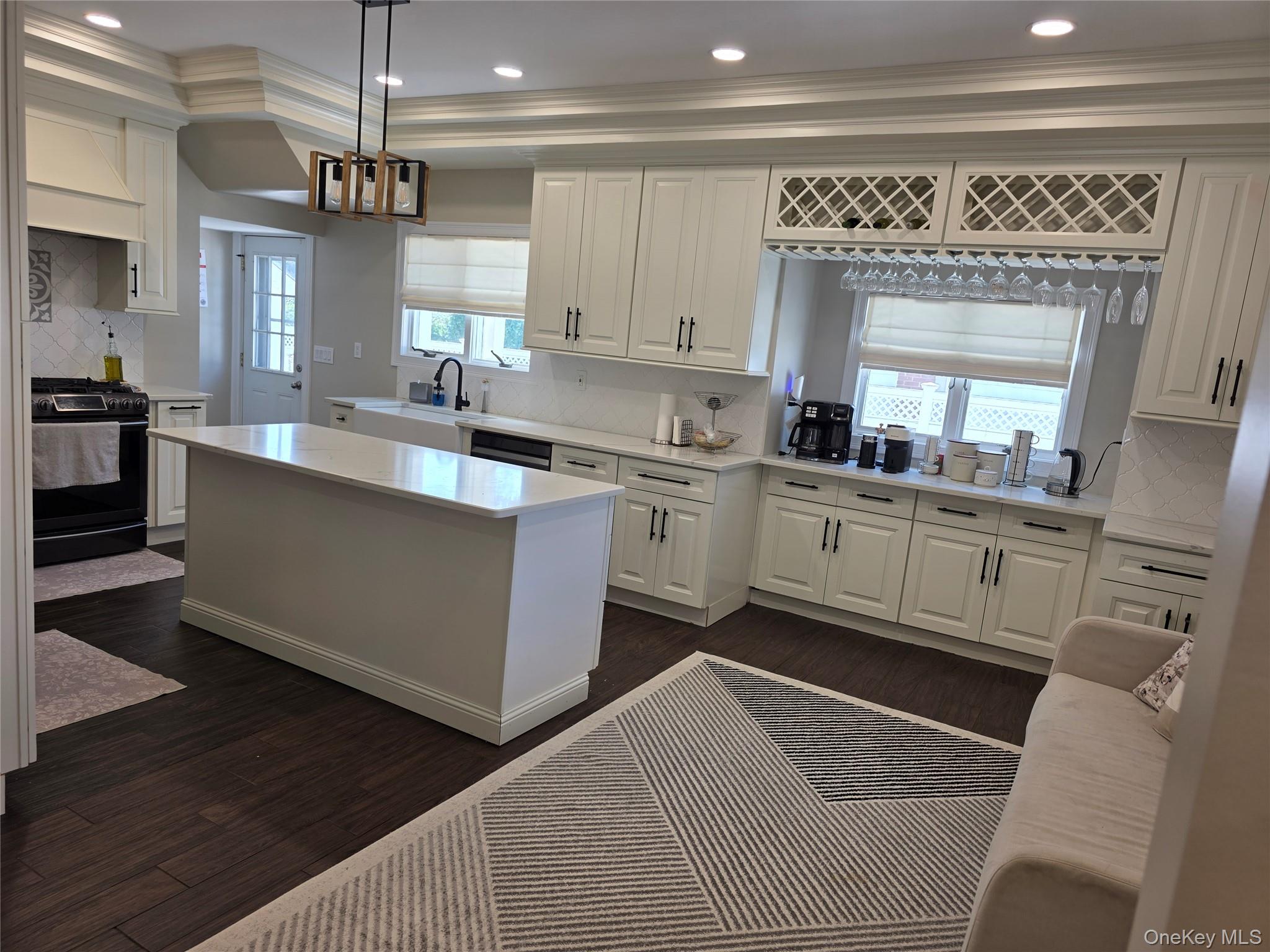 #10 photo, 2593 Loftus Avenue, Oceanside , NY 11572