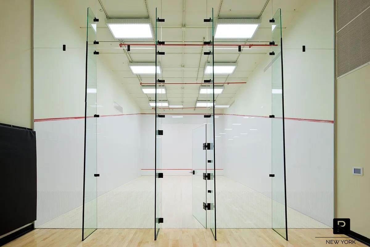 #15 photo, New York City, マンハッタン Lincoln Square , NY 10069