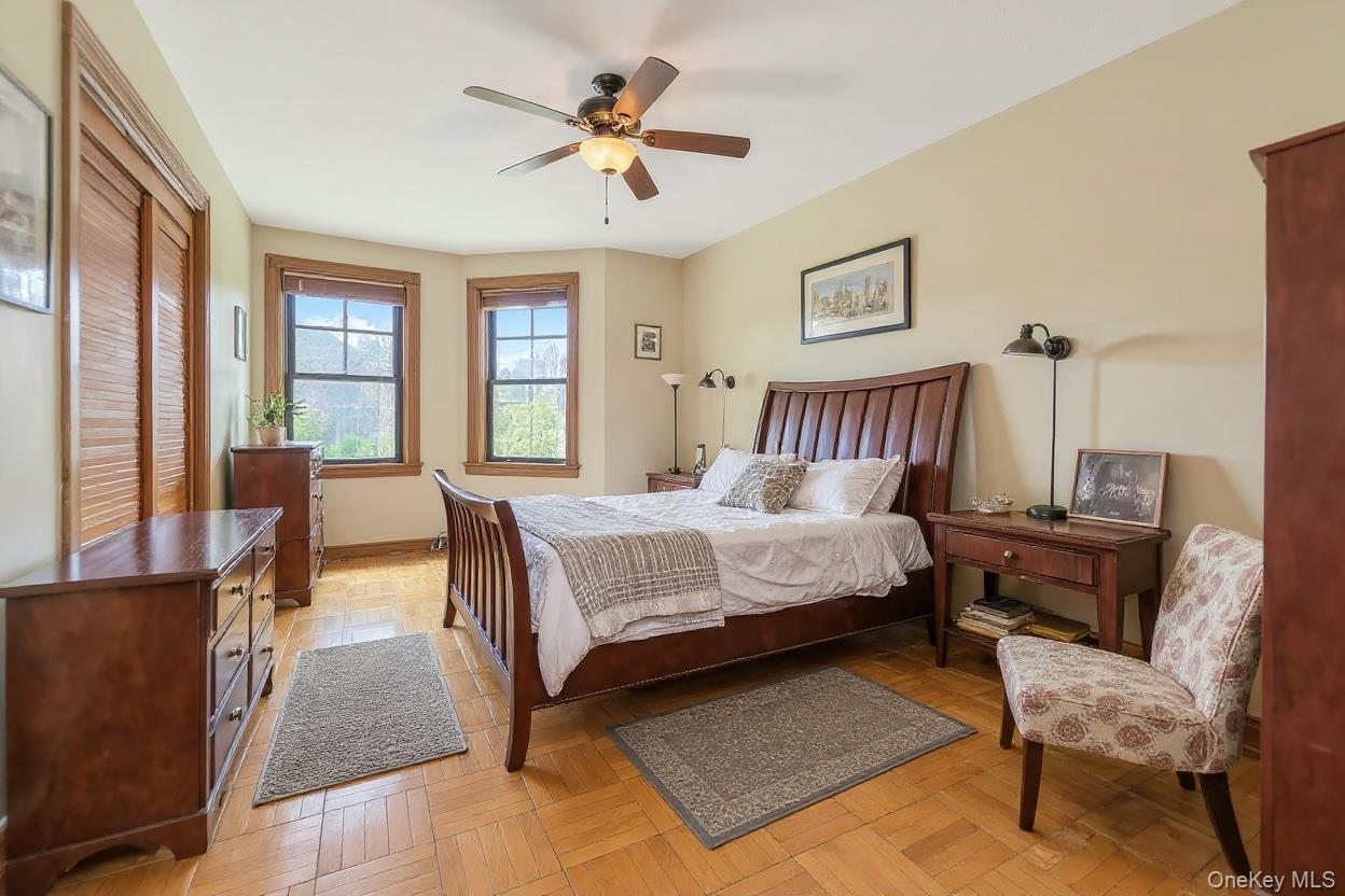 #2 photo, 15 Fort Washington Avenue, New York (Manhattan) , NY 10032