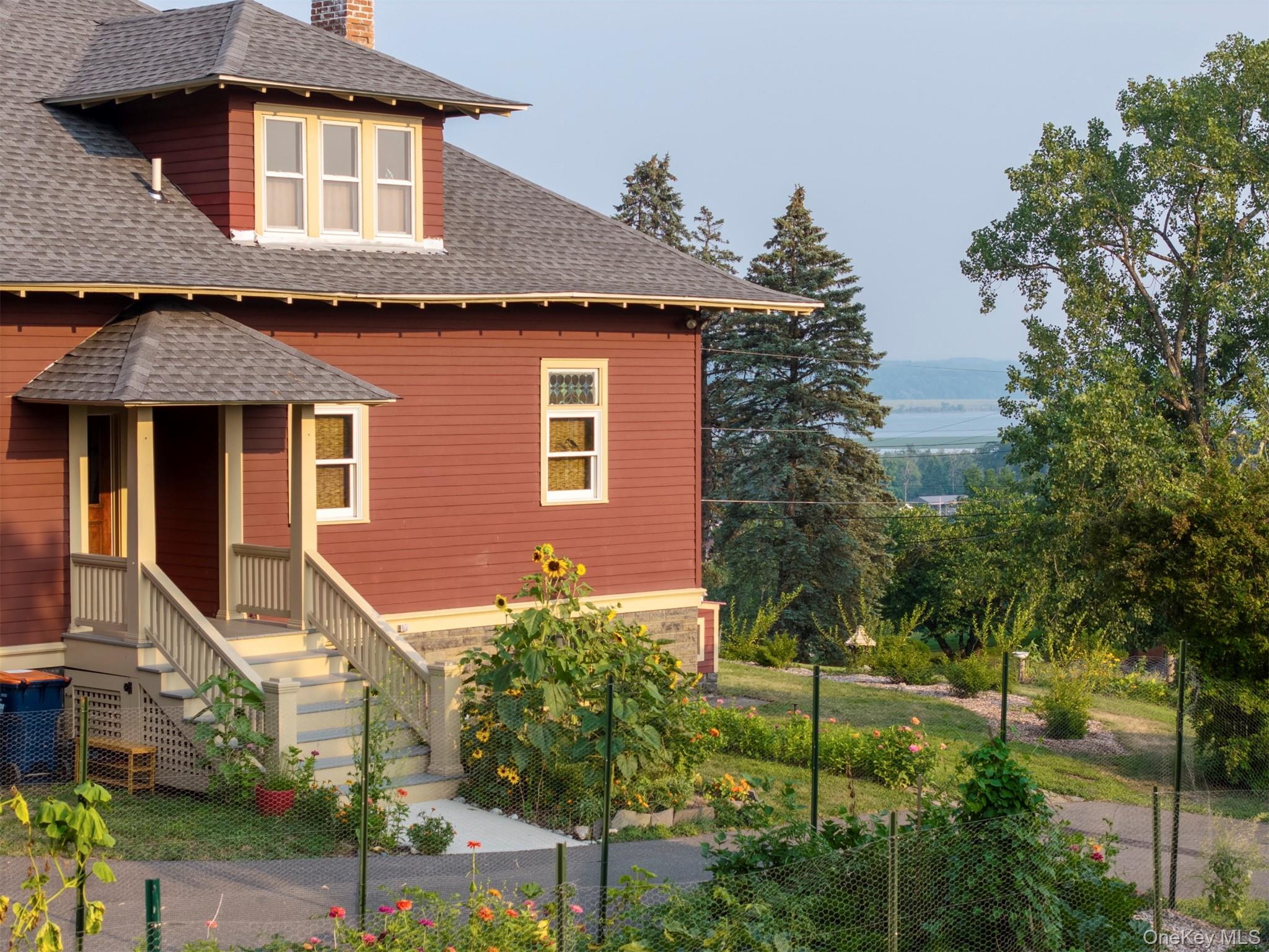 #2 photo, 108 Latham Circle, Saugerties , NY 12477