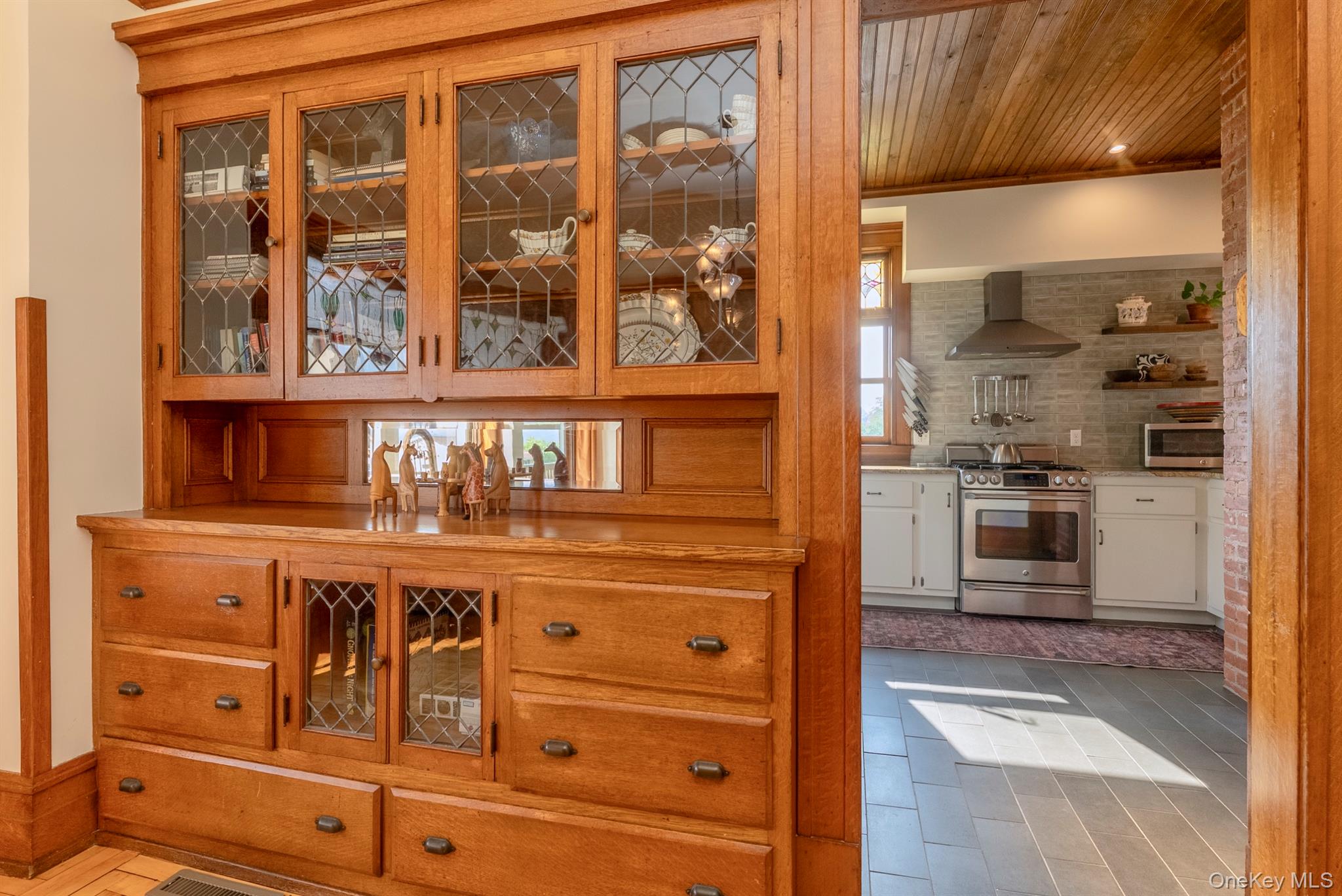 #9 photo, 108 Latham Circle, Saugerties , NY 12477