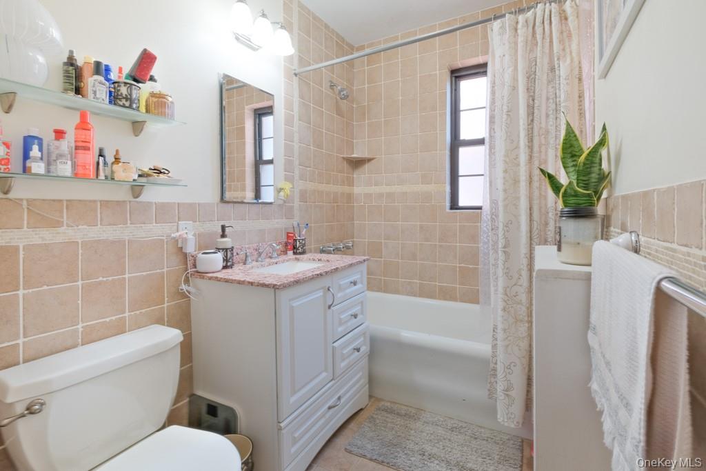 #13 photo, 23 Old Mamaroneck Road, White Plains , NY 10605