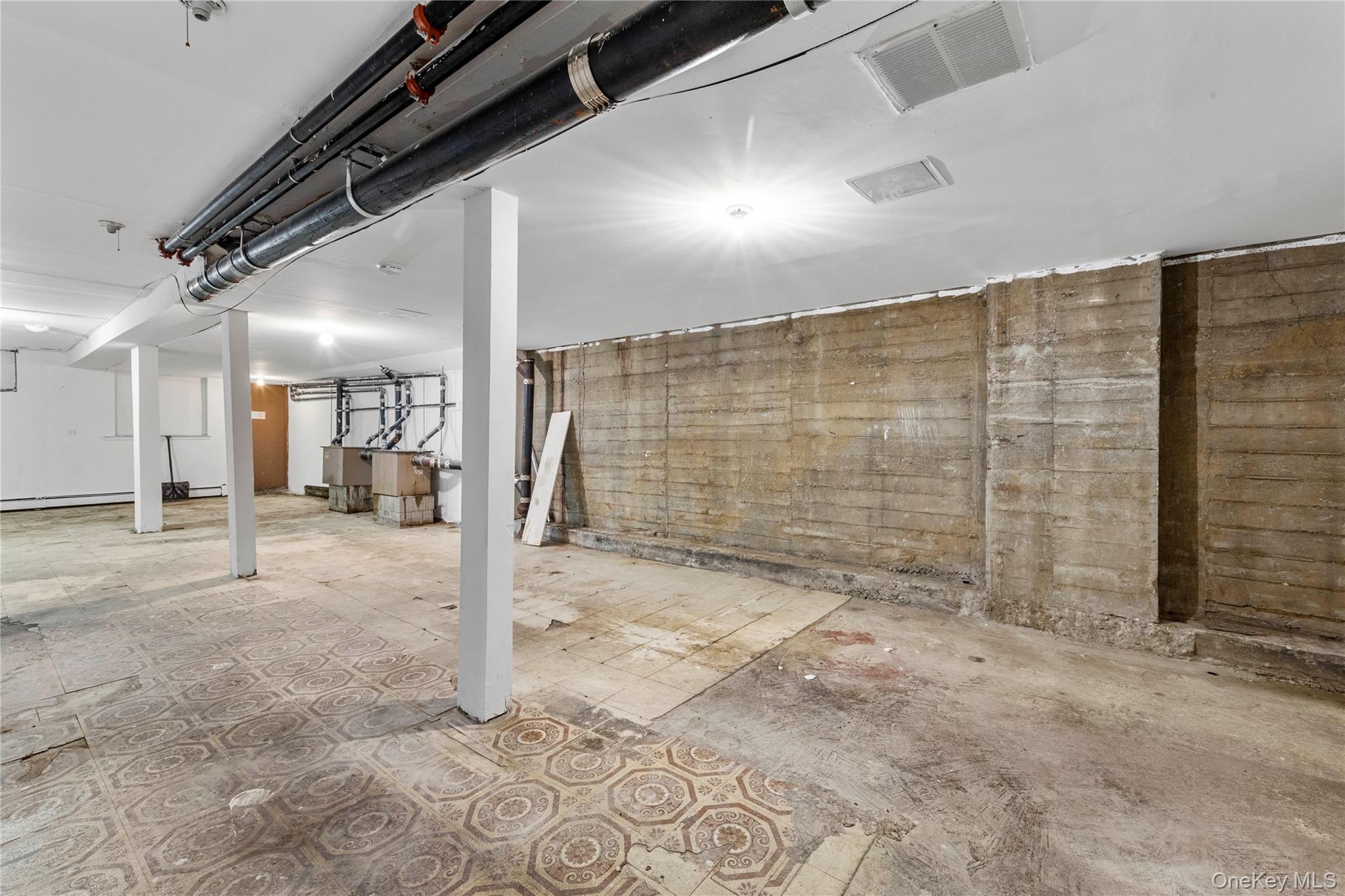 #10 photo, 25-24 Broadway, クイーンズ区 Astoria , NY 11106