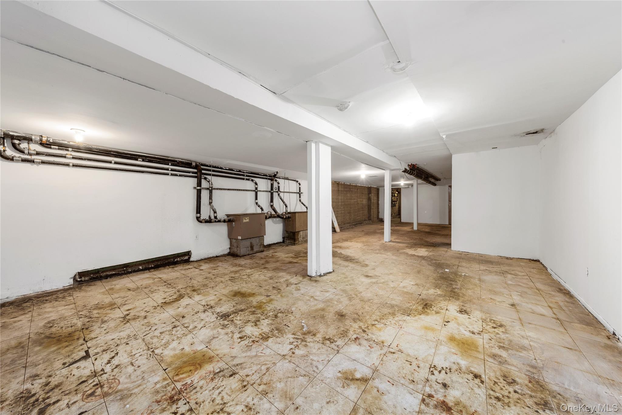 #14 photo, 25-24 Broadway, クイーンズ区 Astoria , NY 11106