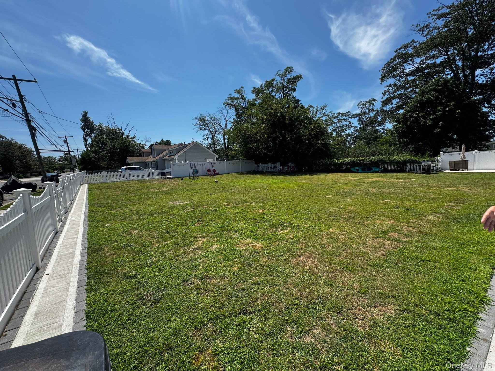 #13 photo, Clocks Boulevard, ナッソー郡 Massapequa , NY 11758