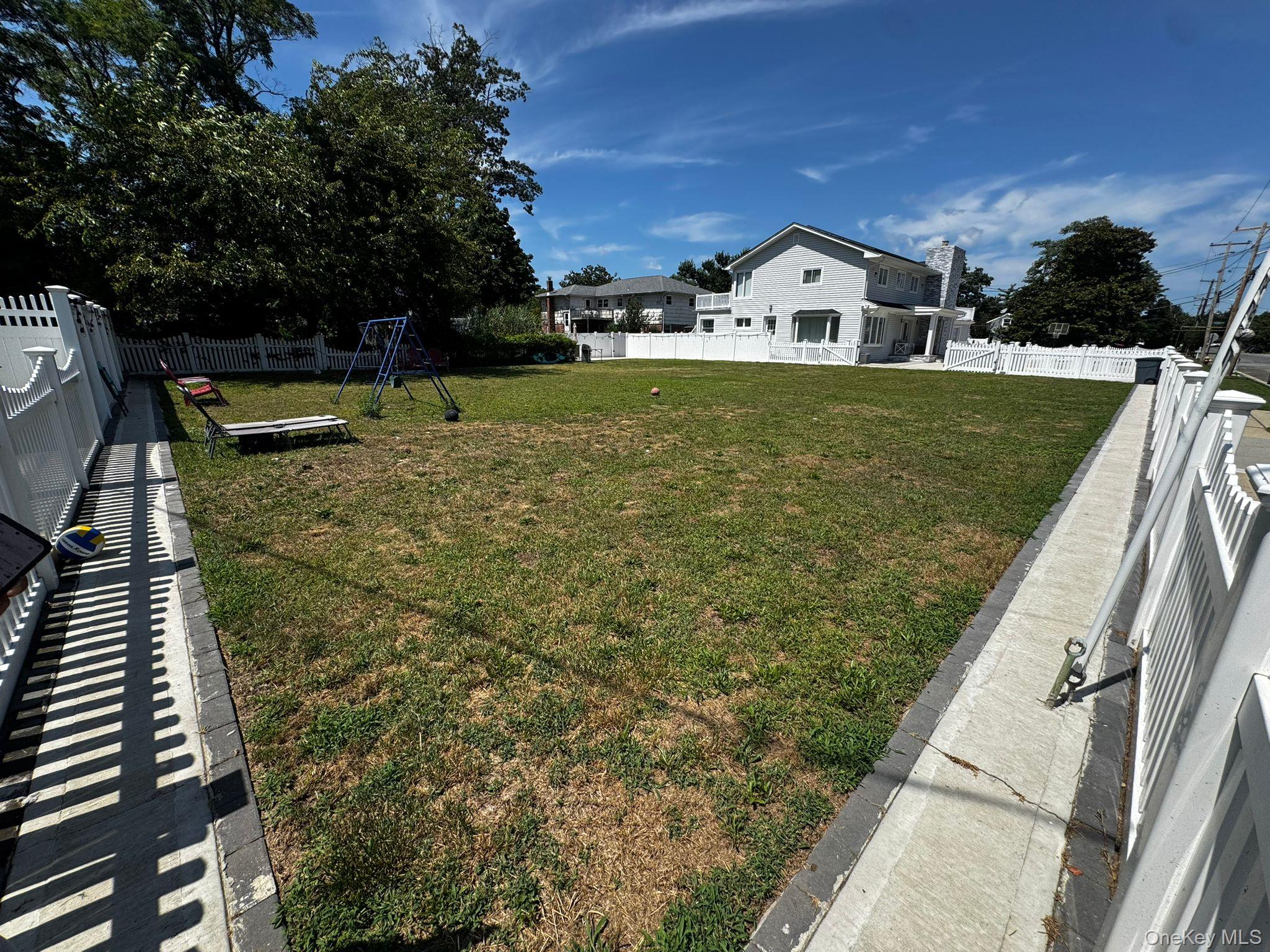 #6 photo, Clocks Boulevard, ナッソー郡 Massapequa , NY 11758