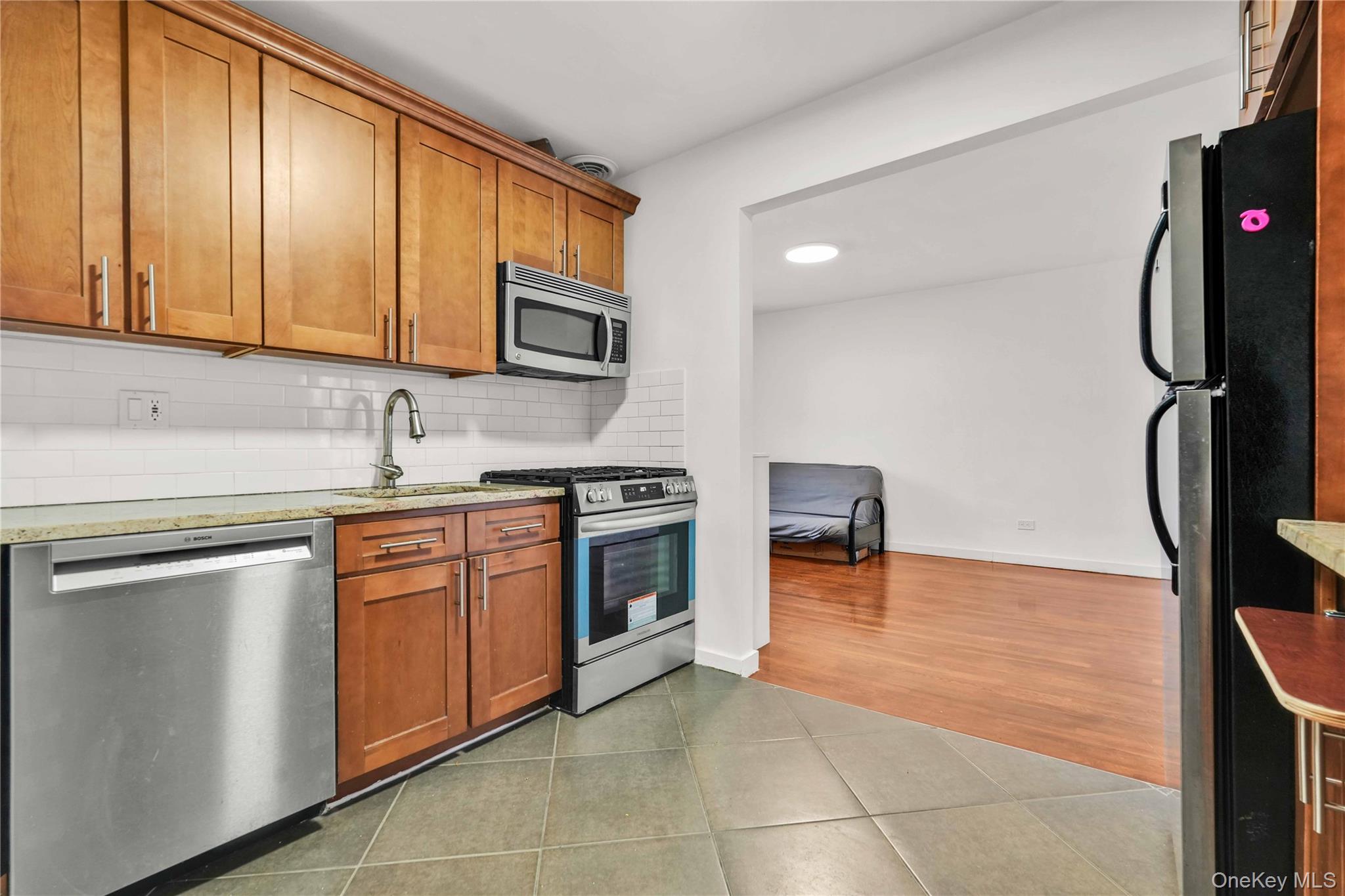 #8 photo, 150-29 72nd Road, クイーンズ区 Flushing , NY 11367