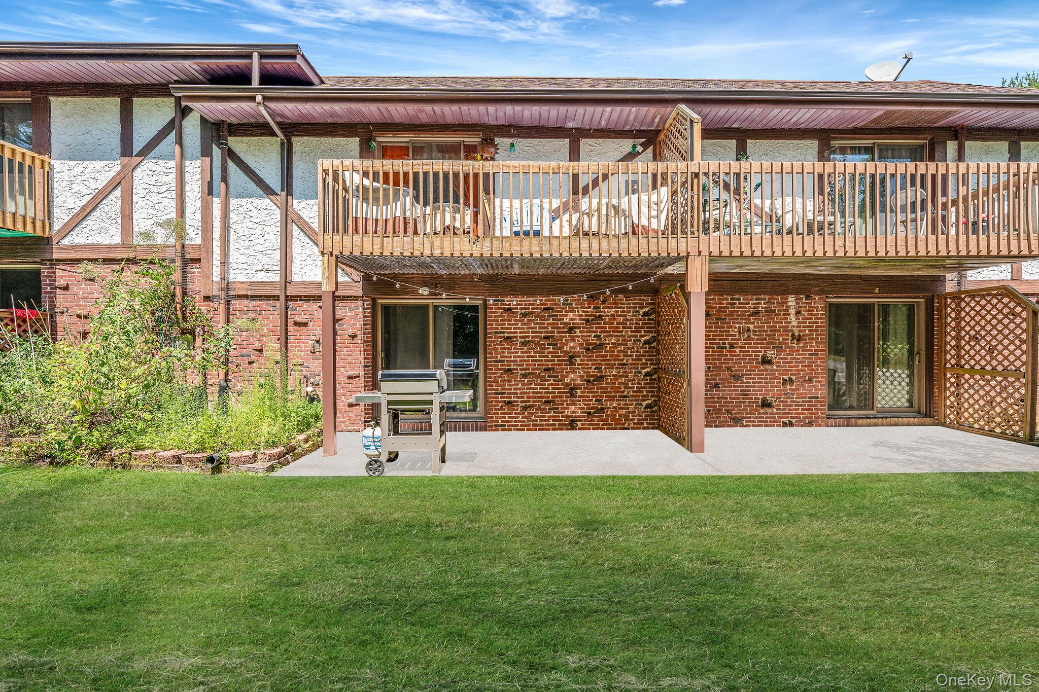 #12 photo, 140 Bailey Court, サフォーク郡 Middle Island , NY 11953