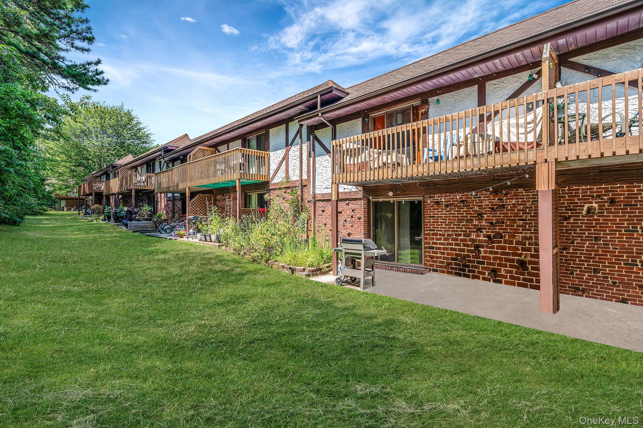 #13 photo, 140 Bailey Court, サフォーク郡 Middle Island , NY 11953