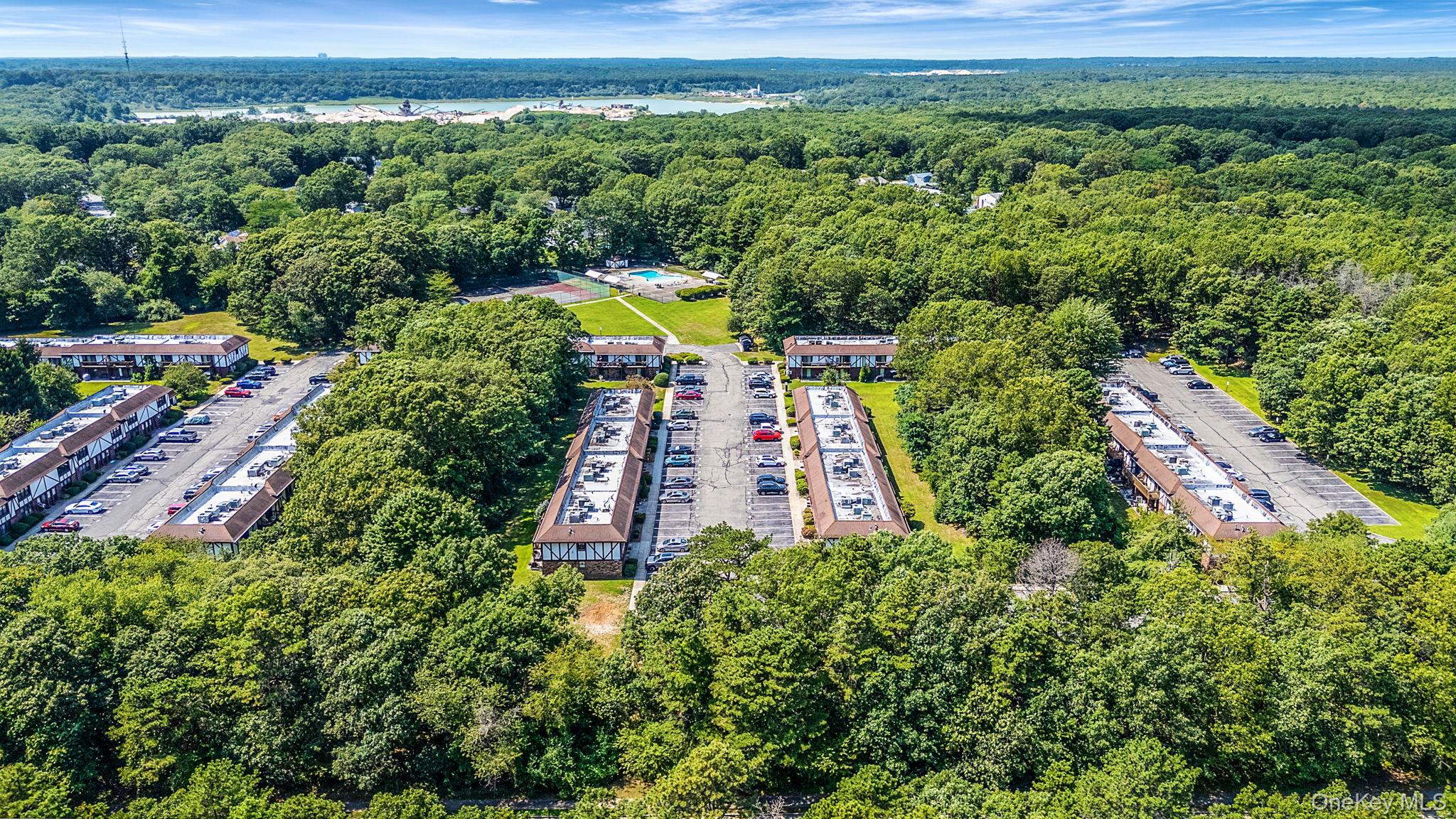 #16 photo, 140 Bailey Court, サフォーク郡 Middle Island , NY 11953