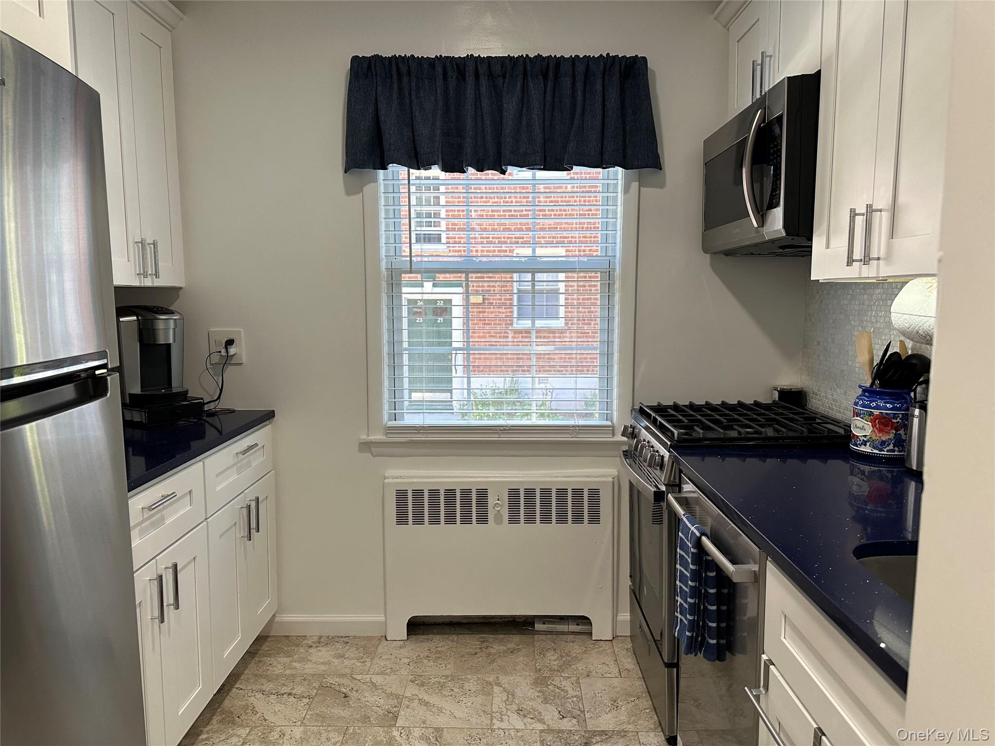 #1 photo, 180 Pinewood Road, Hartsdale , NY 10530