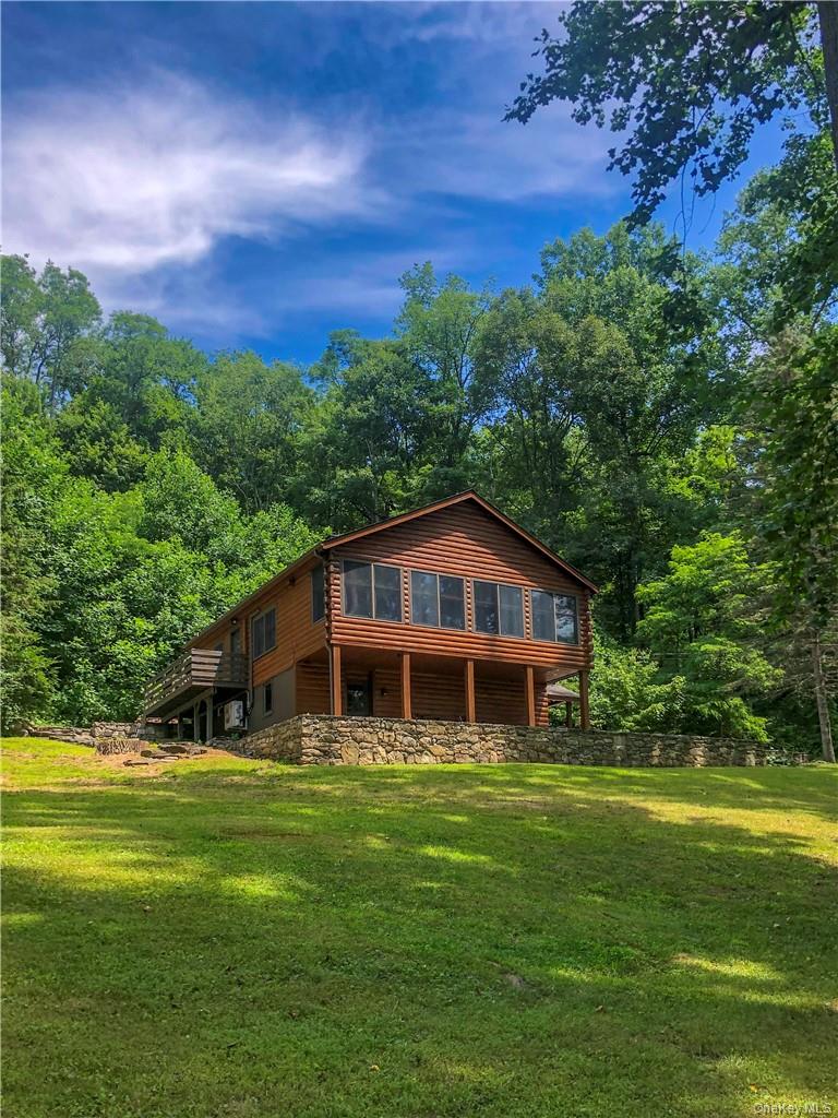 #1 photo, 559 Quaker Hill Road, Pawling , NY 12564