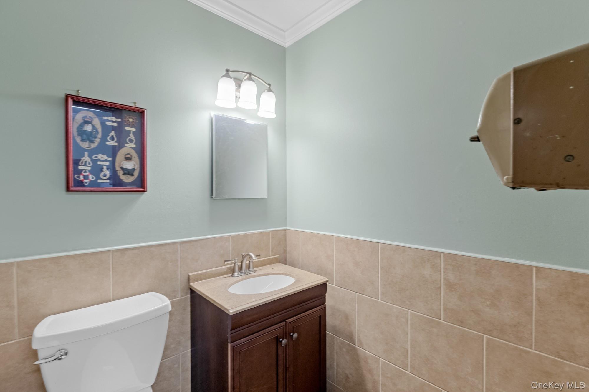 #17 photo, 24 Cottage Avenue, サフォーク郡 Bay Shore , NY 11706