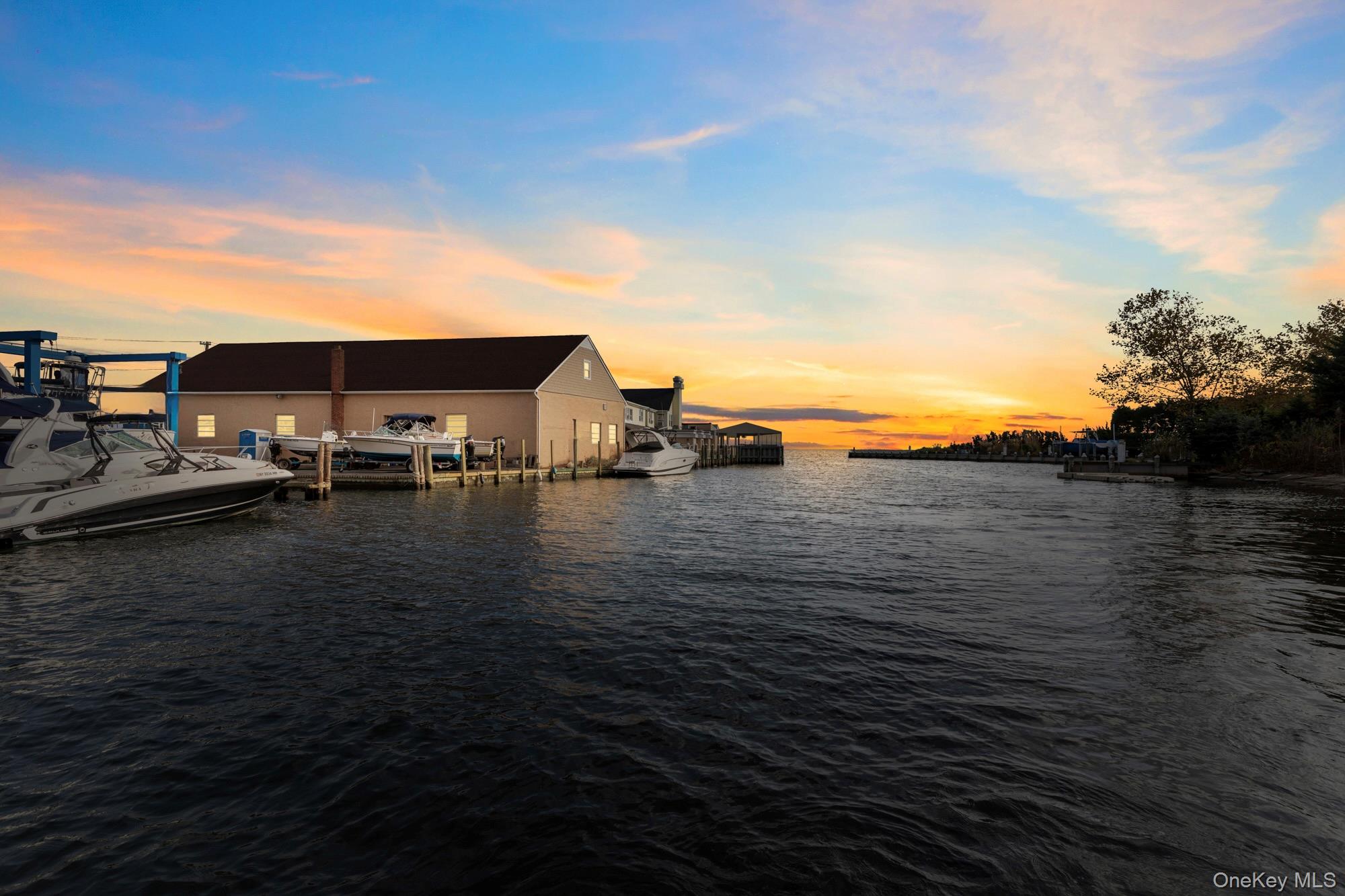 #19 photo, 24 Cottage Avenue, サフォーク郡 Bay Shore , NY 11706