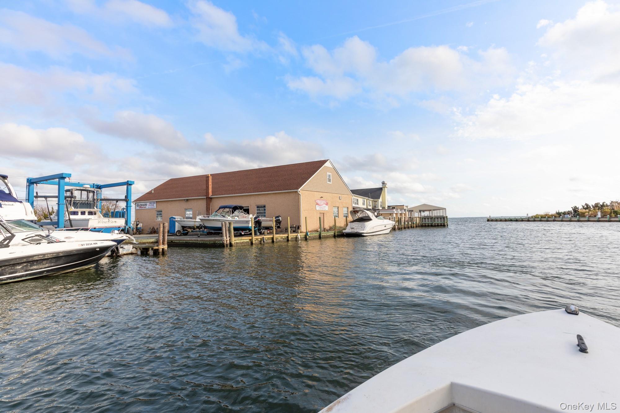 #20 photo, 24 Cottage Avenue, サフォーク郡 Bay Shore , NY 11706