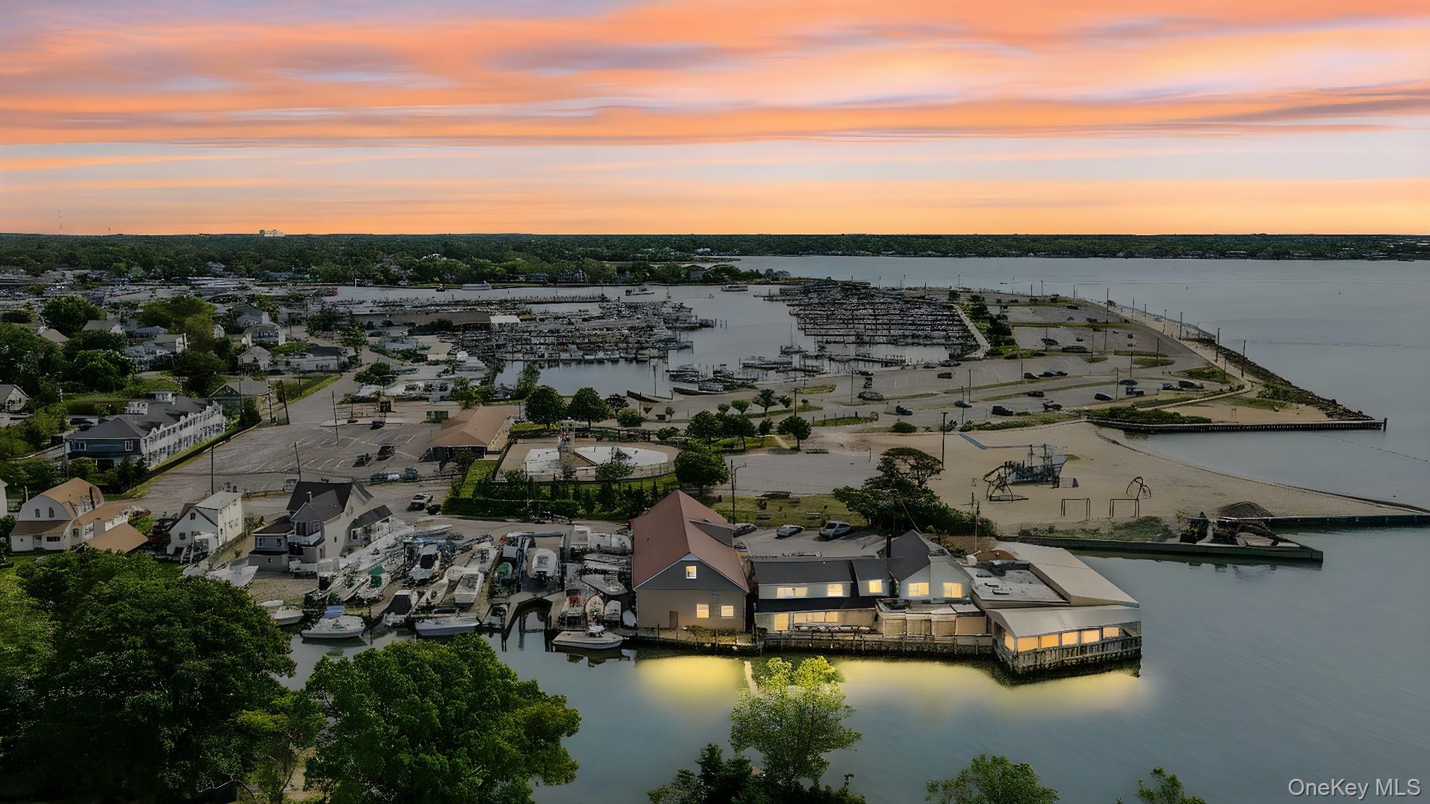 #3 photo, 24 Cottage Avenue, サフォーク郡 Bay Shore , NY 11706