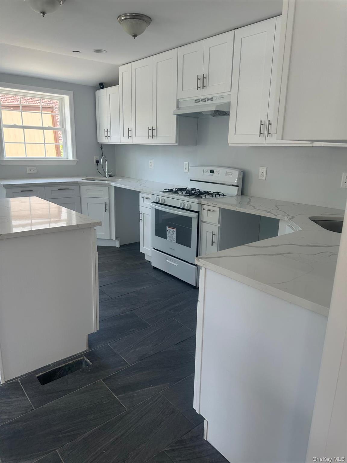 #4 photo, 903 903 Hicksville, クイーンズ区 Far Rockaway , NY 11691