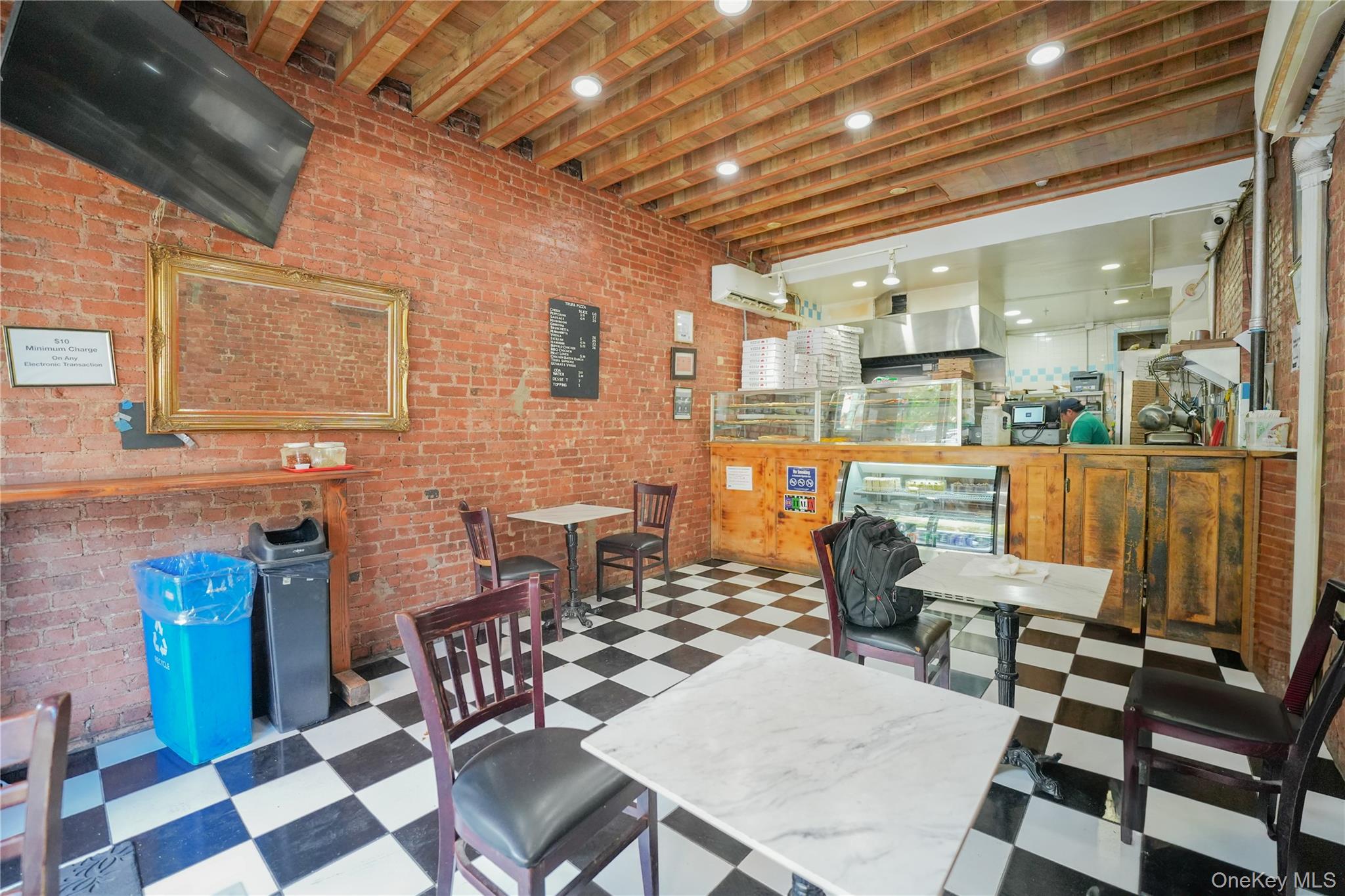 #4 photo, 3161 Broadway, マンハッタン New York (Manhattan) , NY 10027