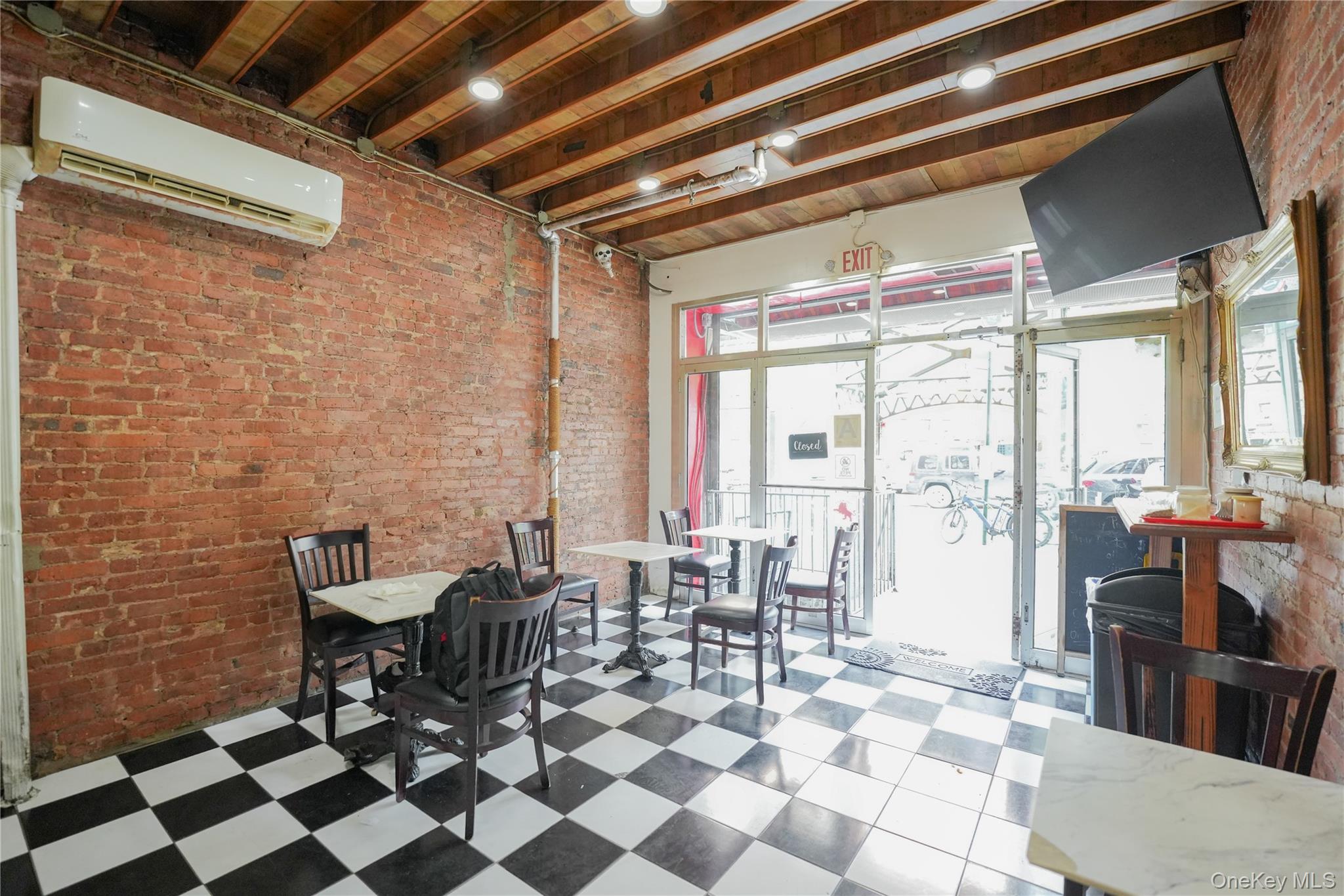 #5 photo, 3161 Broadway, マンハッタン New York (Manhattan) , NY 10027