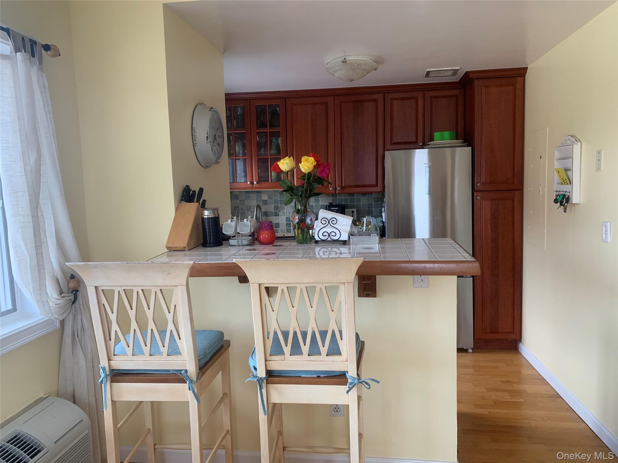 #7 photo, 780 W Broadway, ナッソー郡 Long Beach , NY 11561