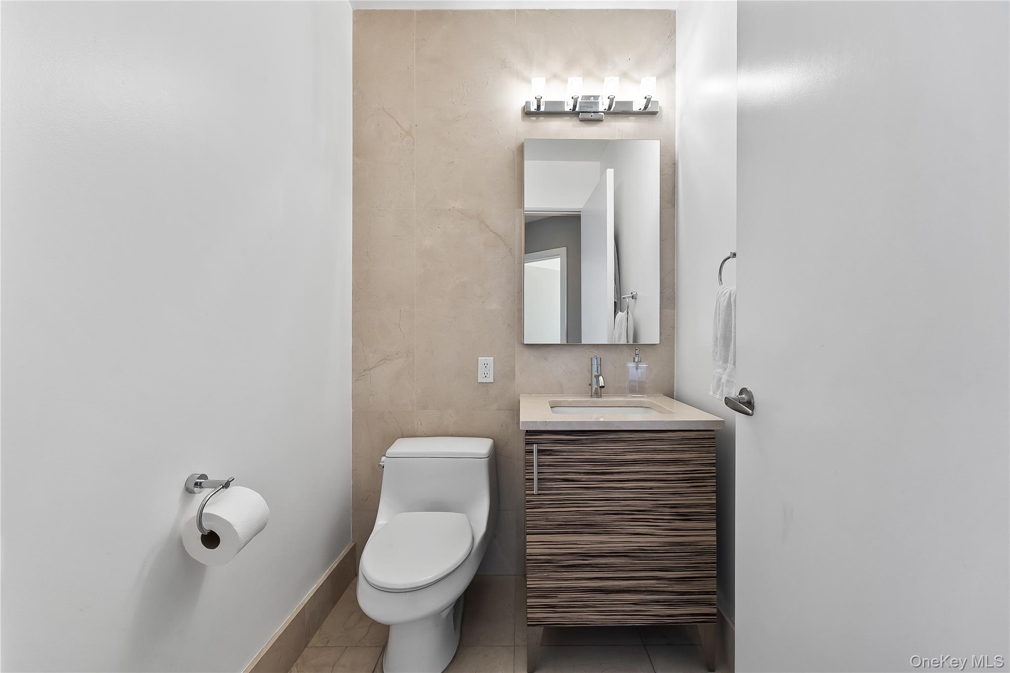 #14 photo, 11-24 31 Avenue, クイーンズ区 Astoria , NY 11106