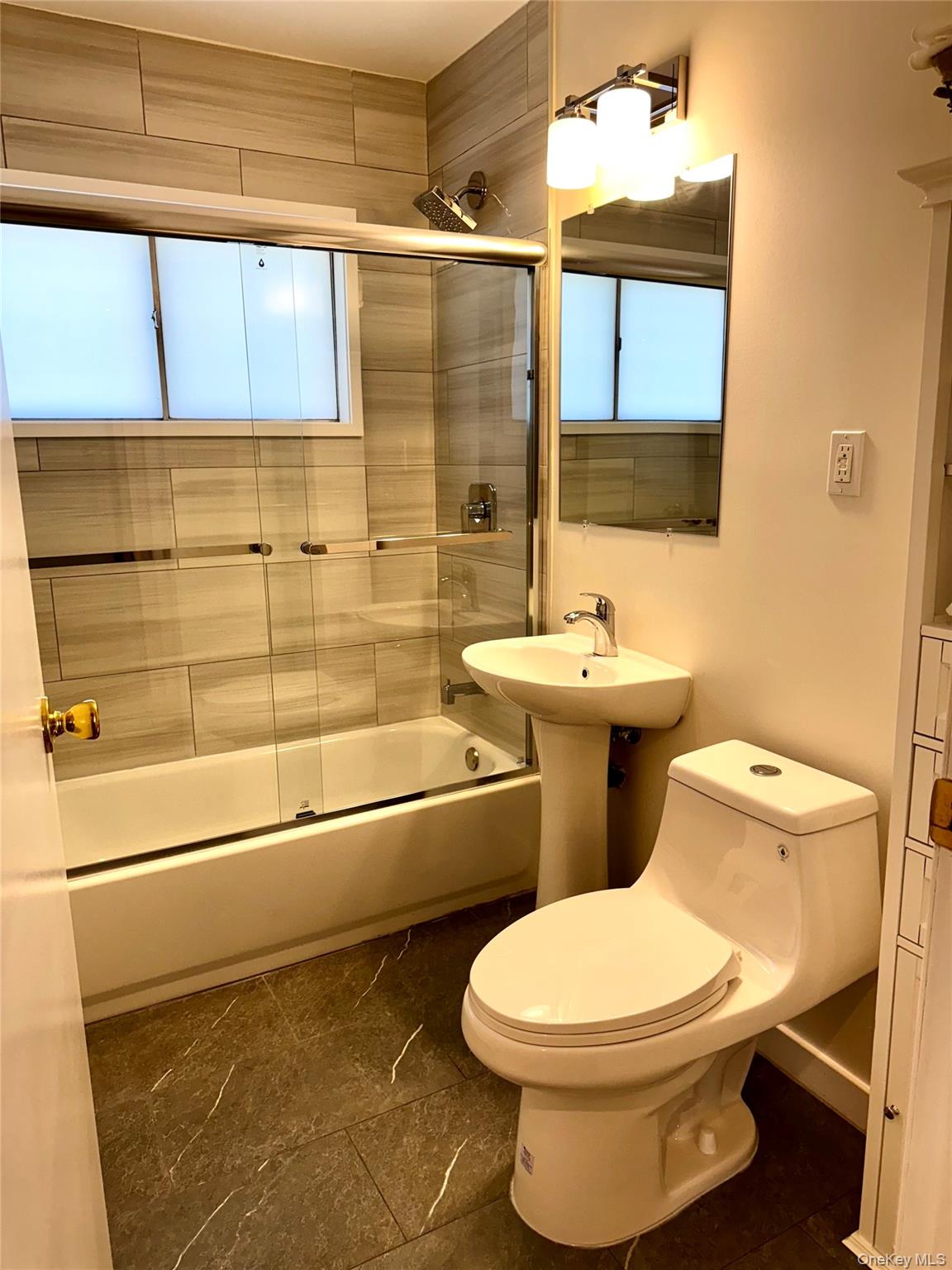 #8 photo, 12 Elves Lane, Levittown , NY 11756