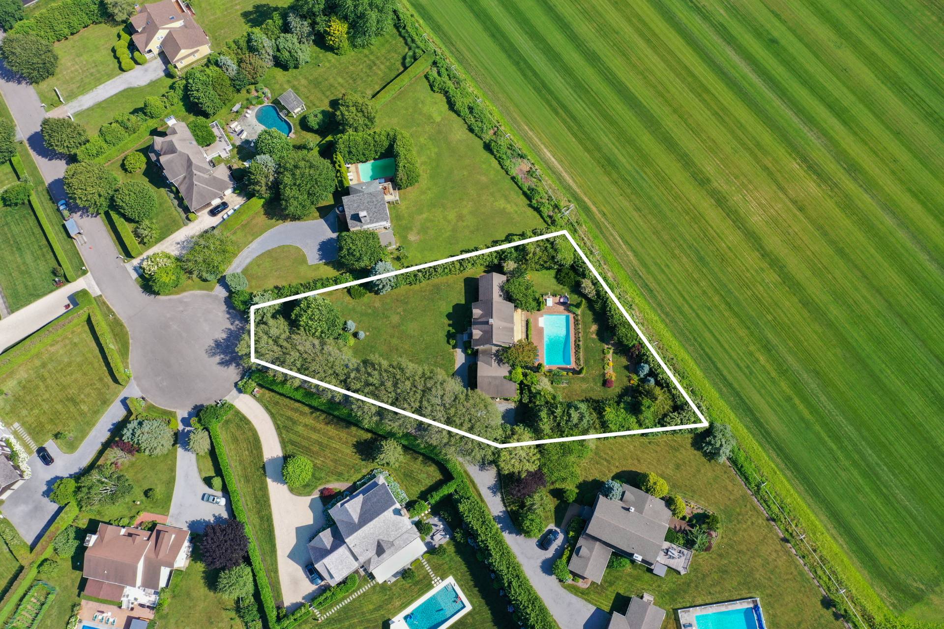 #2 photo, 39 Fairbanks Court, サフォーク郡 Water Mill , NY 11976