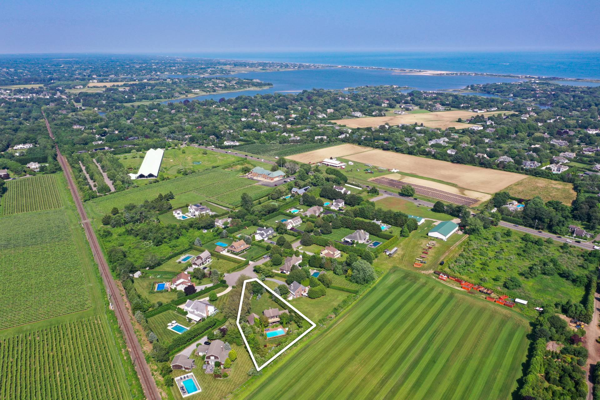 #30 photo, 39 Fairbanks Court, サフォーク郡 Water Mill , NY 11976