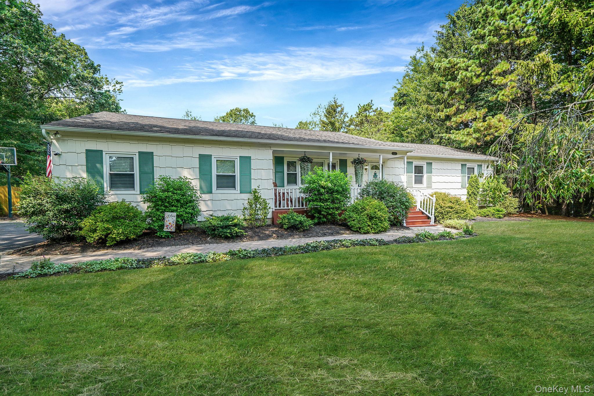 #1 photo, 120 Helme Avenue, सफ़ोक काउंटी Miller Place , NY 11764