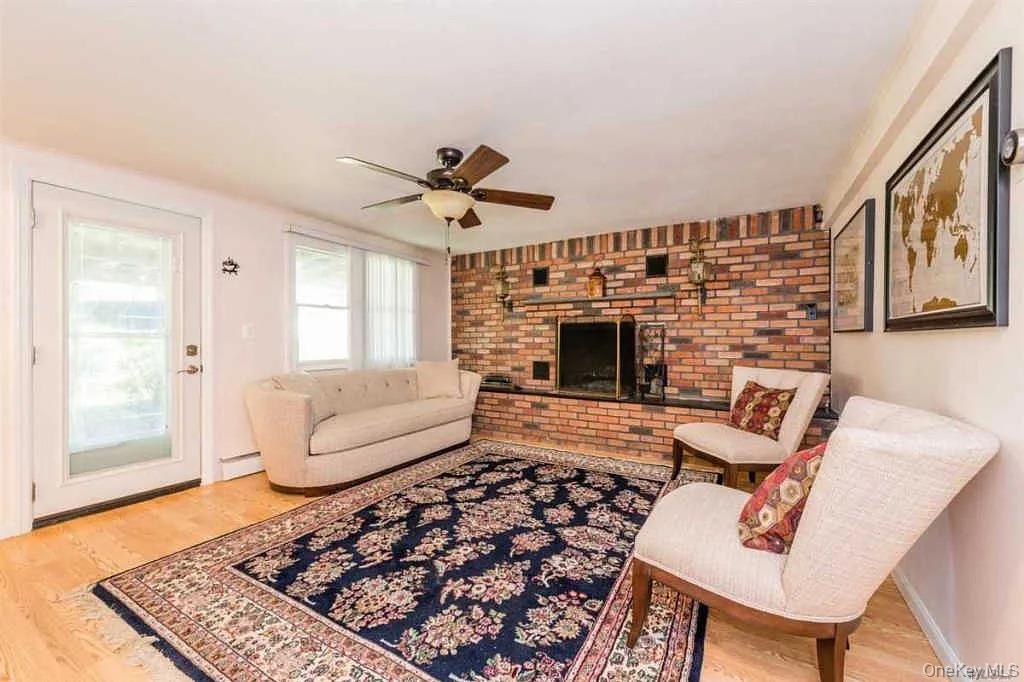 #12 photo, 16 Maryanne ave, Port Jefferson Station , NY 11776