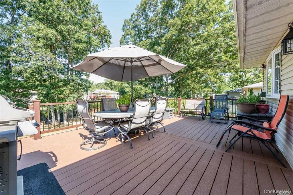 #14 photo, 16 Maryanne ave, Port Jefferson Station , NY 11776