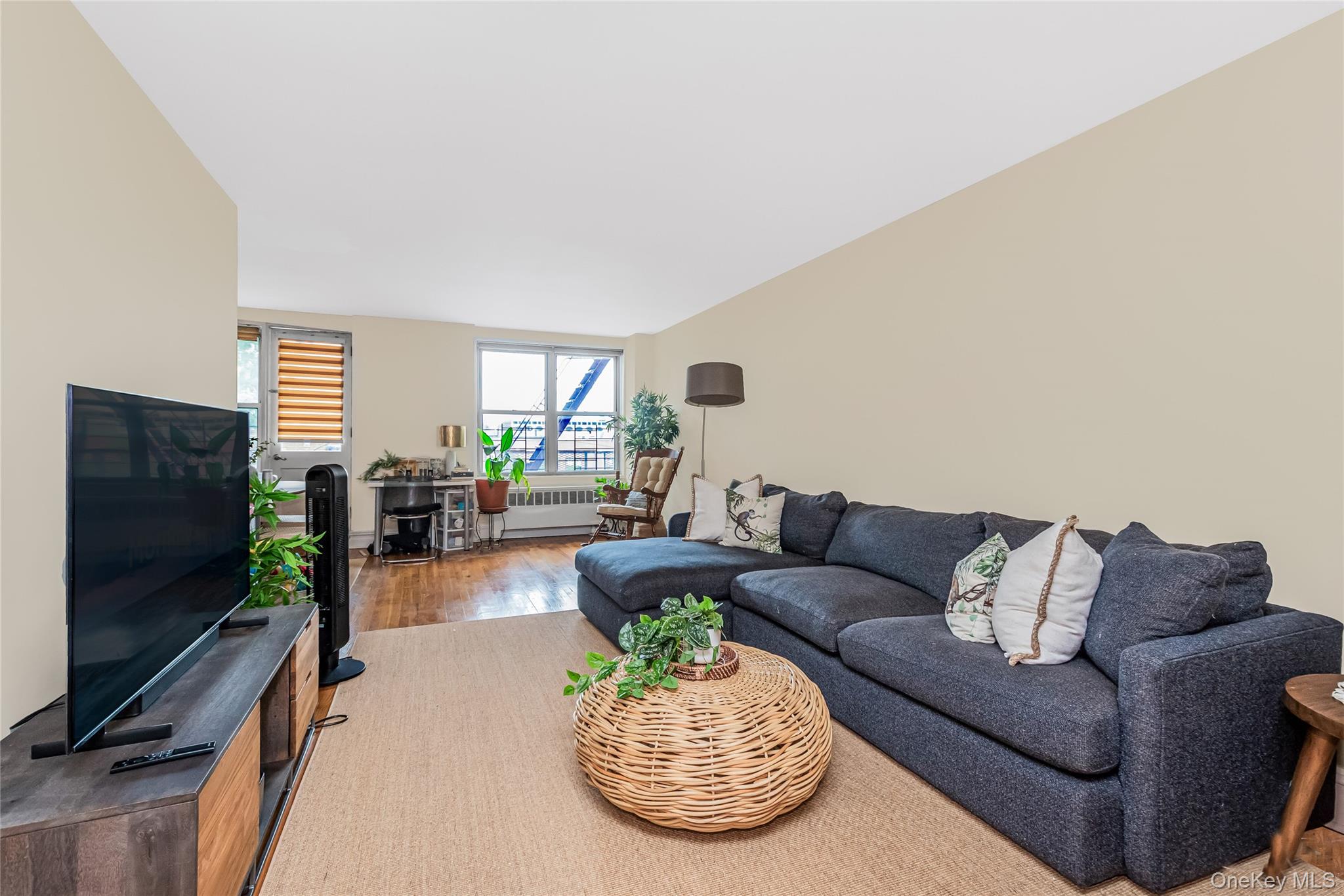 #6 photo, 3201 Grand Concourse, ブロンクス区 Bronx , NY 10468