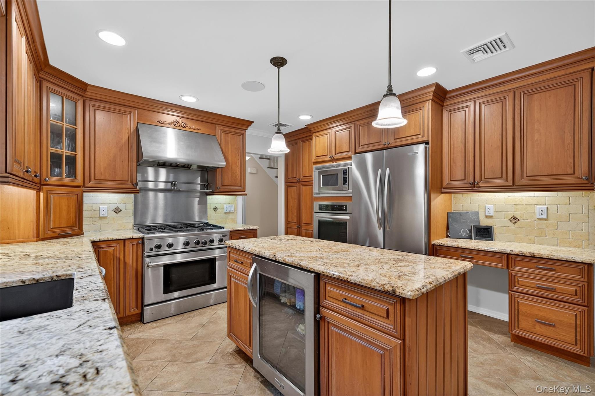 #19 photo, 3 Karsten Drive, Montebello , NY 10901