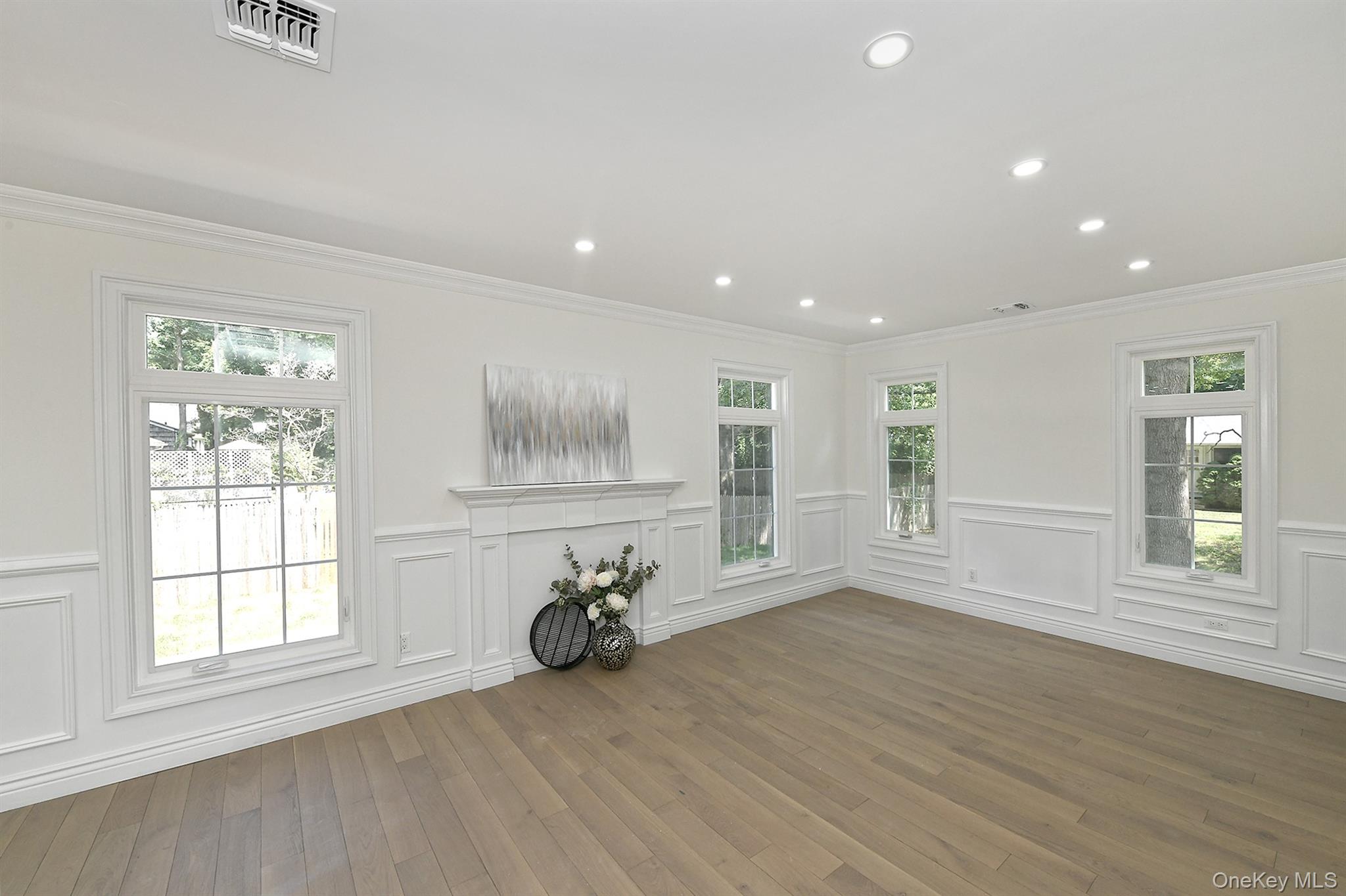 #13 photo, 11 Edcris Lane, サフォーク郡 Huntington , NY 11743