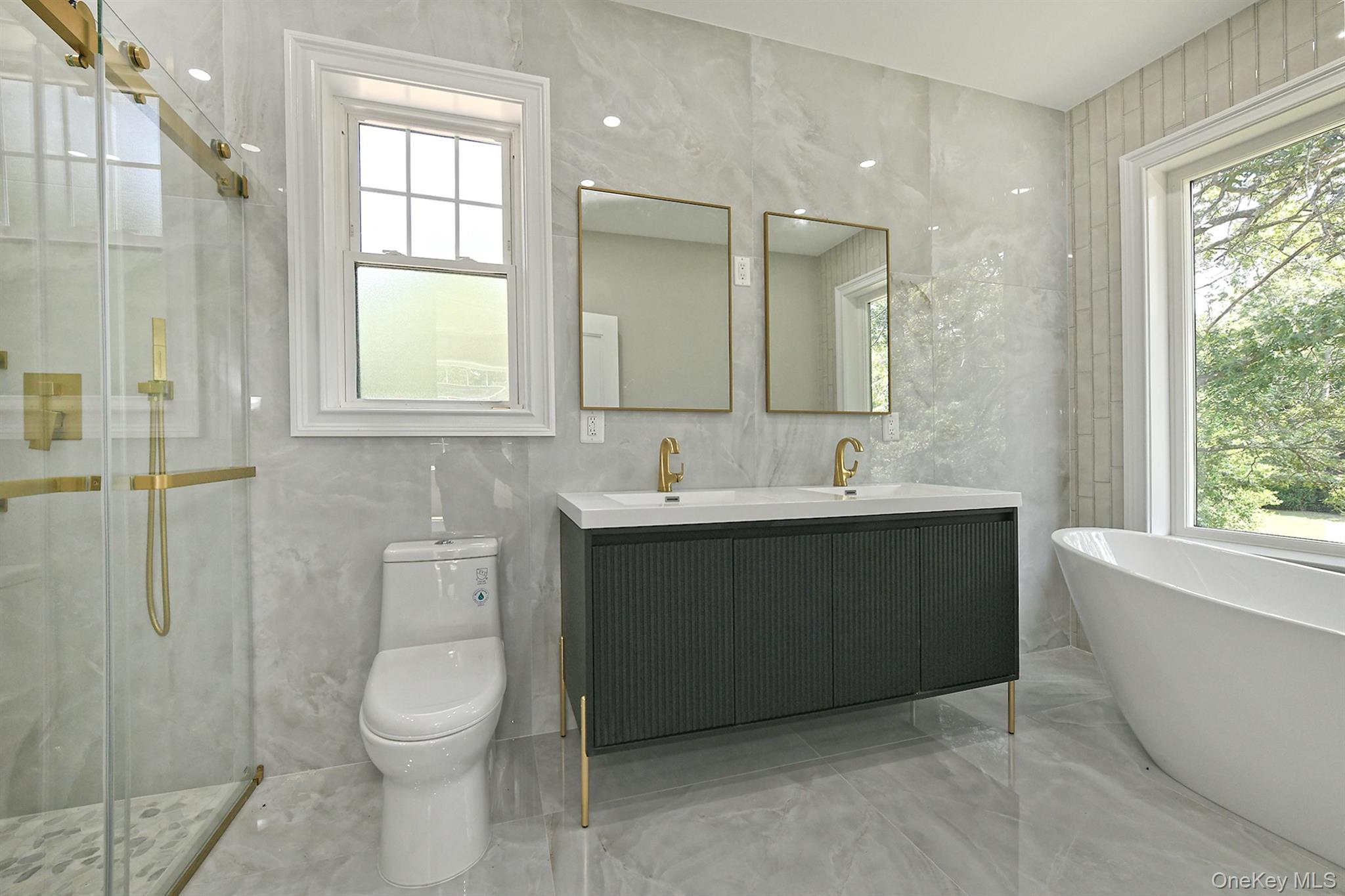 #19 photo, 11 Edcris Lane, サフォーク郡 Huntington , NY 11743