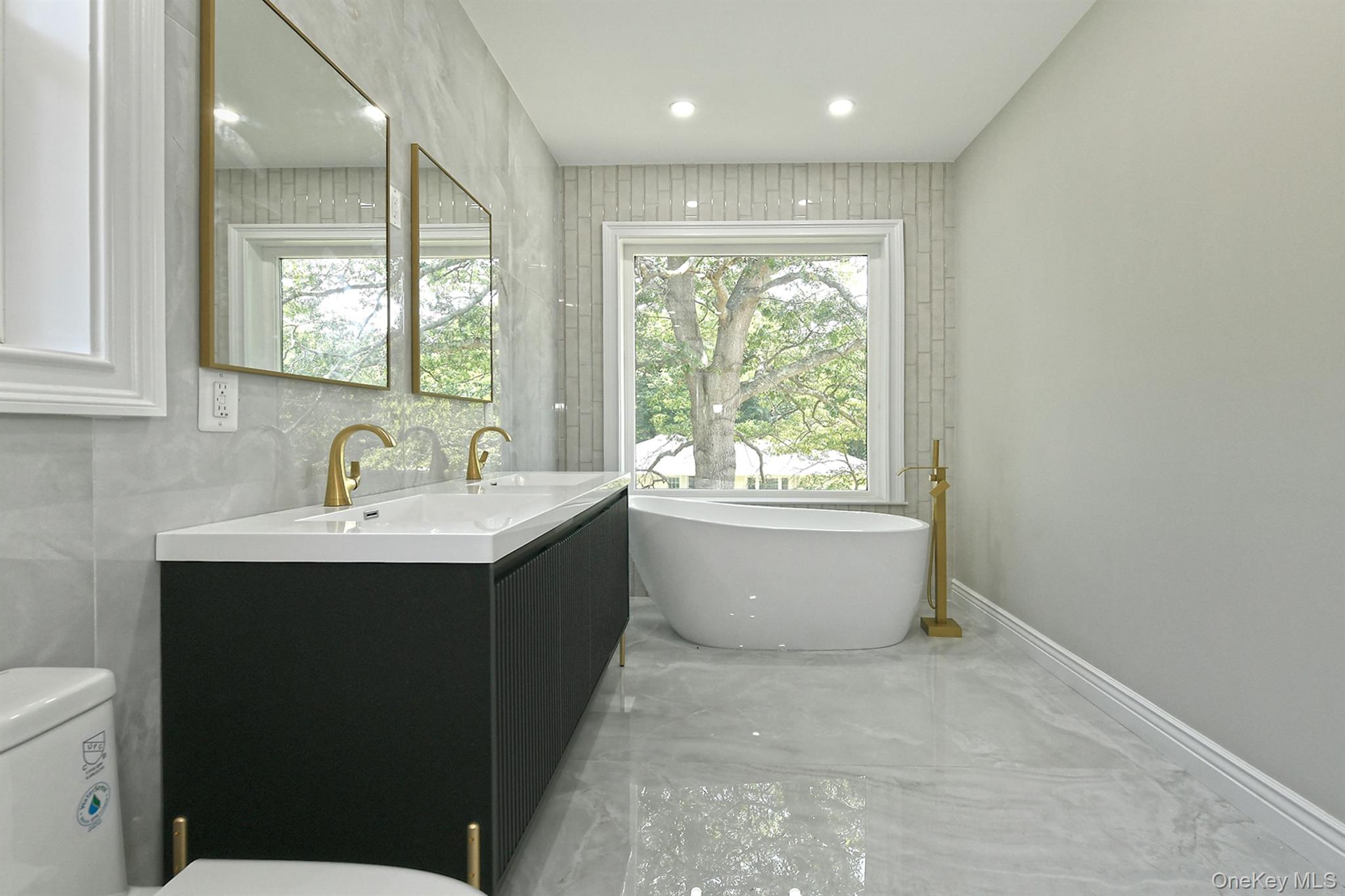 #20 photo, 11 Edcris Lane, サフォーク郡 Huntington , NY 11743