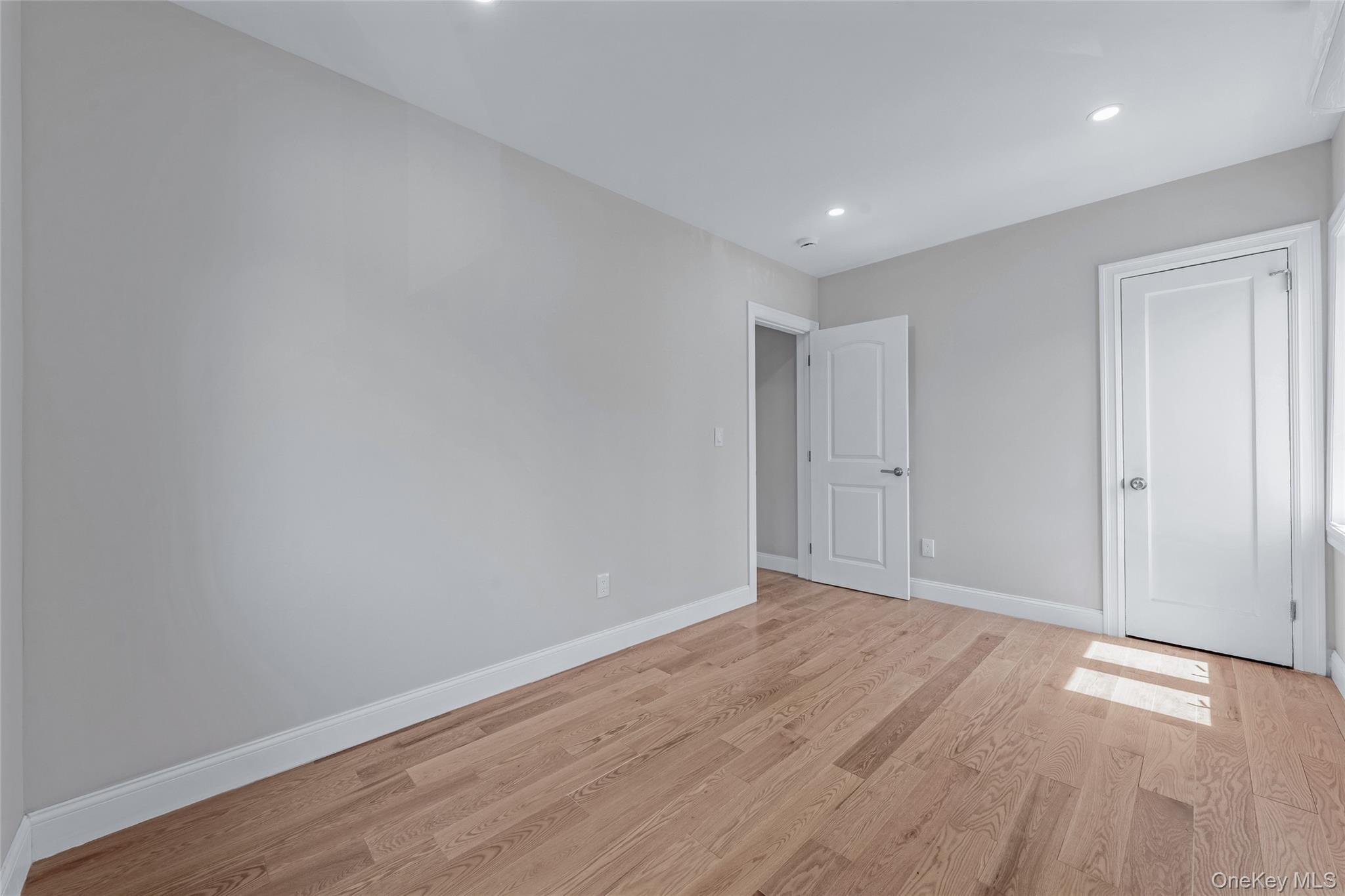 #13 photo, 141-67 72 Crescent, クイーンズ区 Flushing , NY 11367