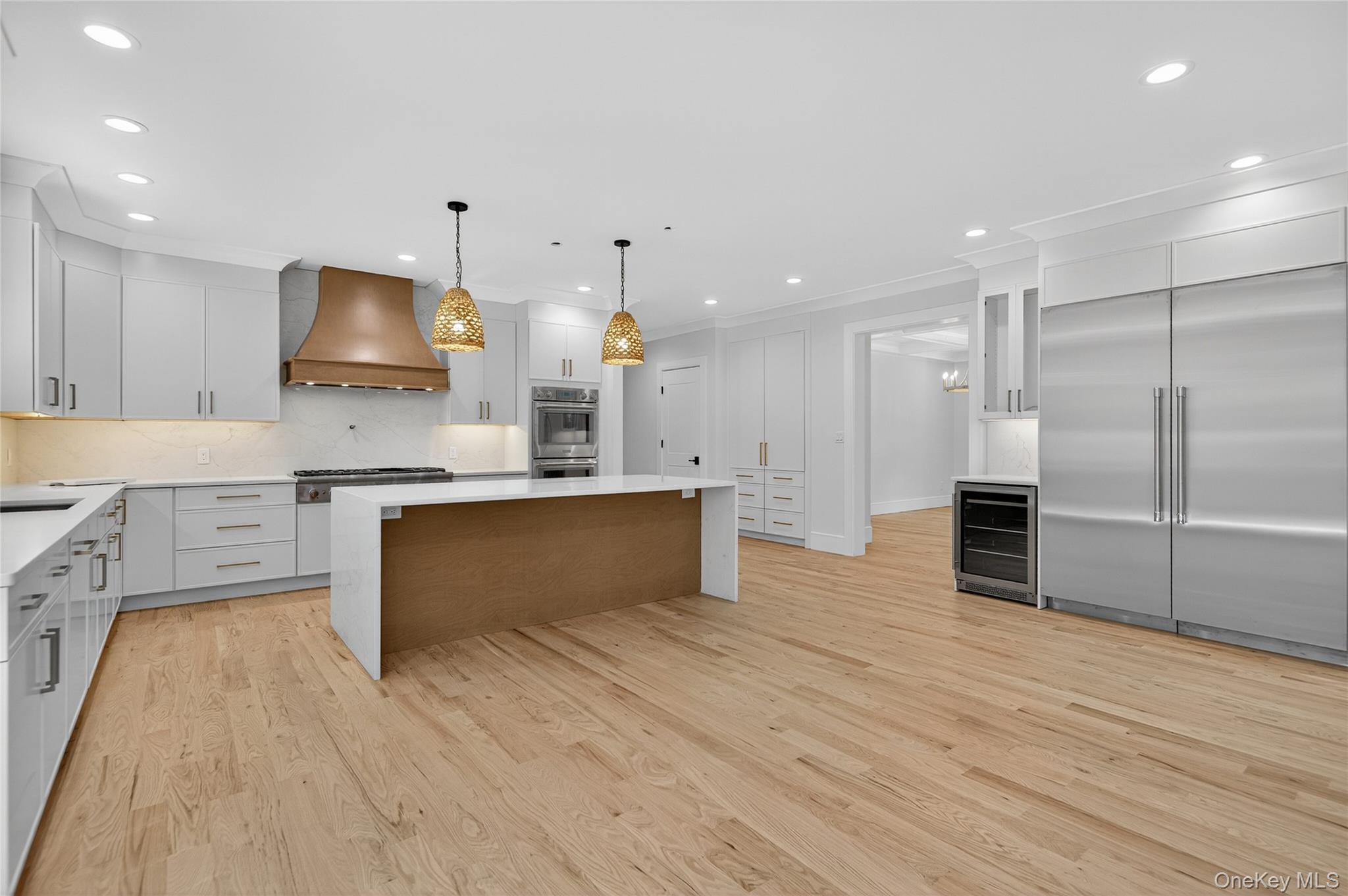 #13 photo, 654 Caledonia Road, Dix Hills , NY 11746