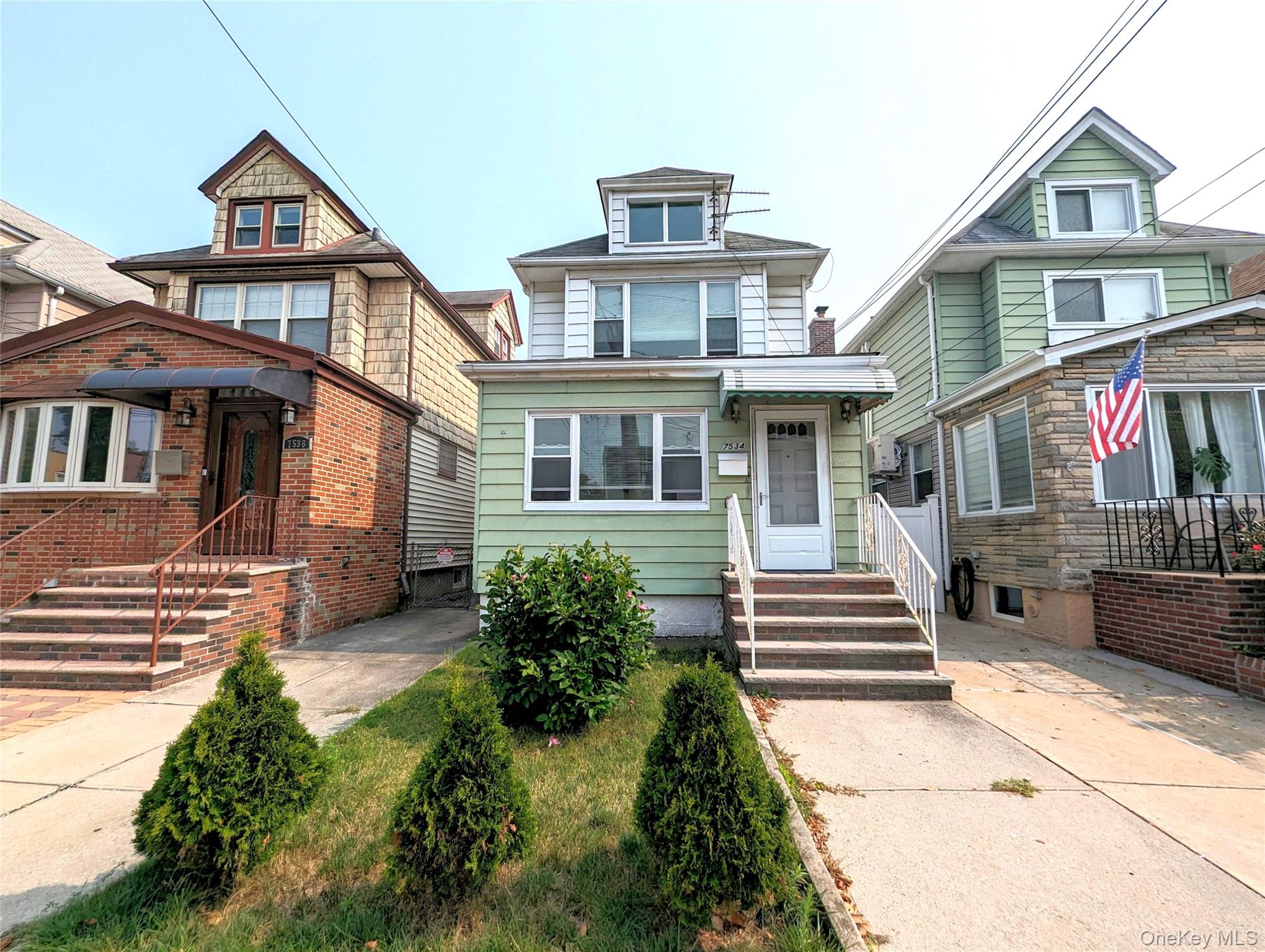 #1 photo, 75-34 Furmanville Avenue, 皇后區 中村 Middle Village , NY 11379