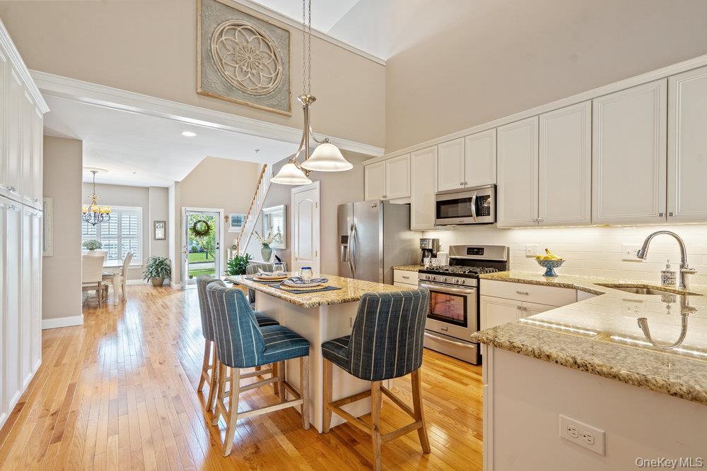 #10 photo, 162 Halley Drive, サフォーク郡 Blue Point , NY 11715