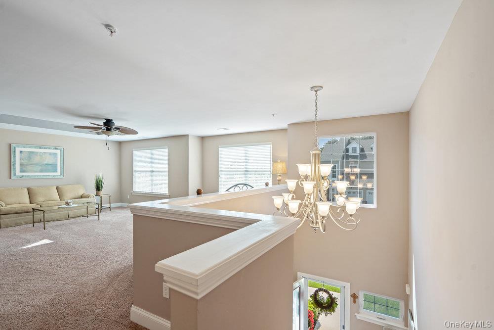 #18 photo, 162 Halley Drive, サフォーク郡 Blue Point , NY 11715