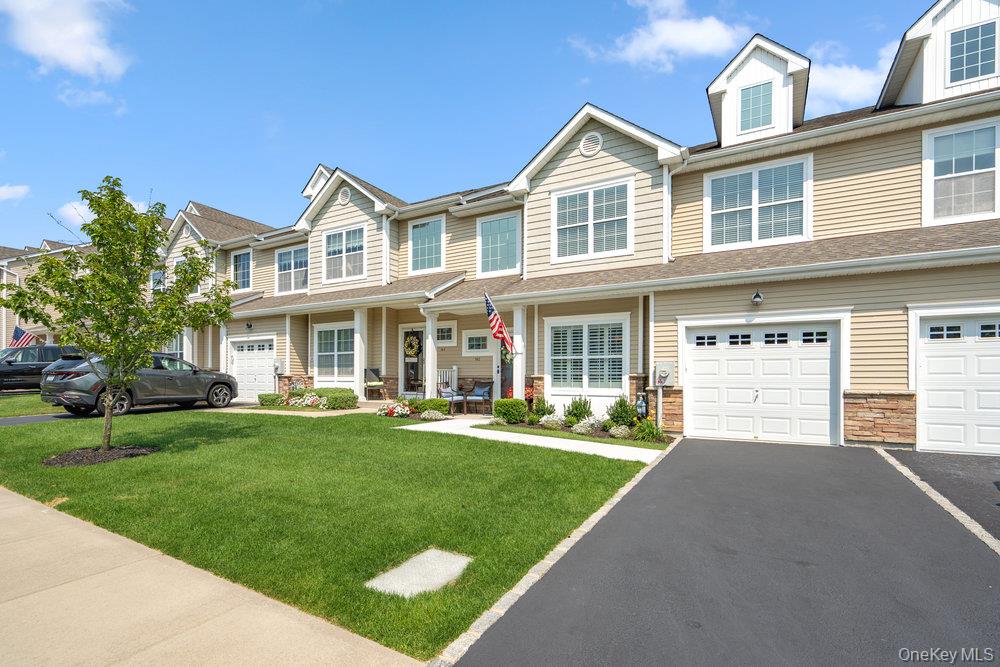 #2 photo, 162 Halley Drive, サフォーク郡 Blue Point , NY 11715