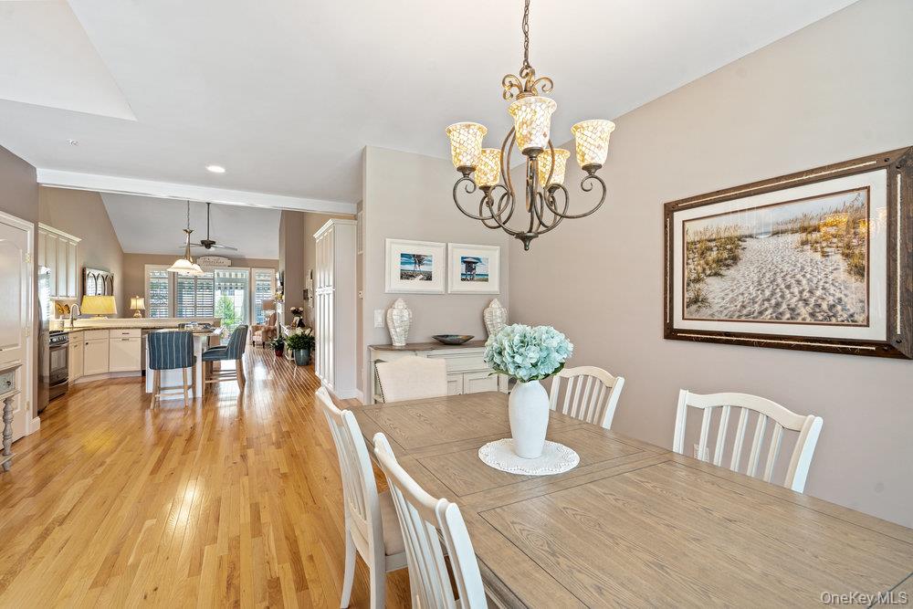 #7 photo, 162 Halley Drive, サフォーク郡 Blue Point , NY 11715