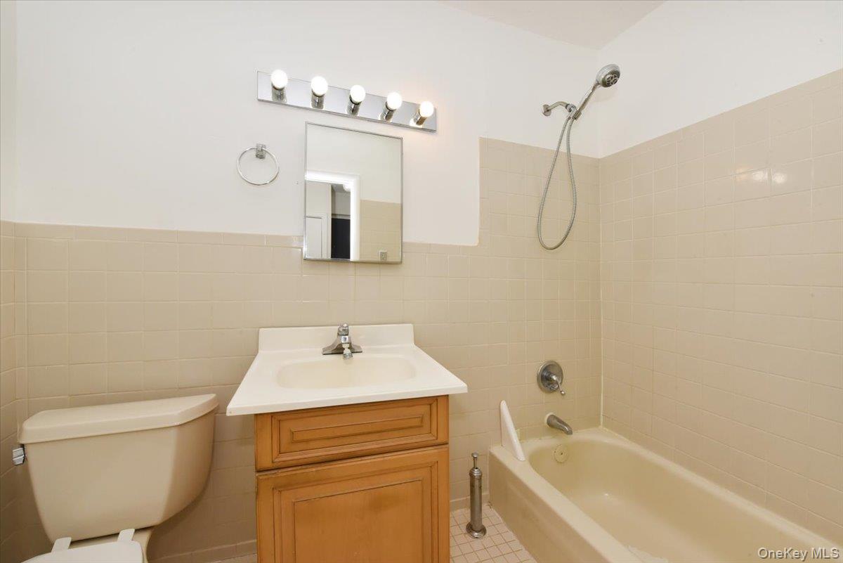 #8 photo, 91 Tulip Avenue, ナッソー郡 Floral Park , NY 11001