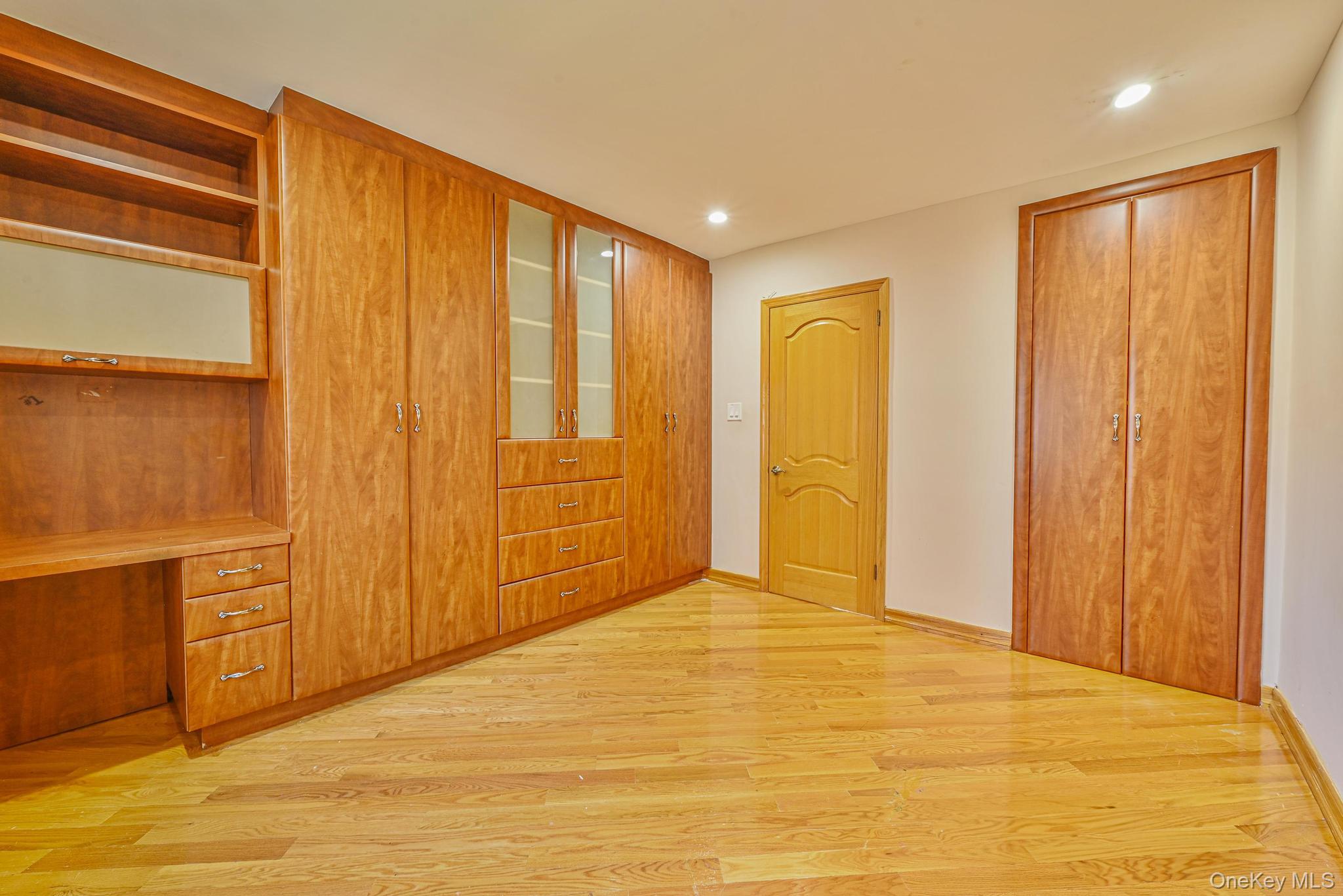 #10 photo, 6259 108th Street, クイーンズ区 Forest Hills , NY 11375