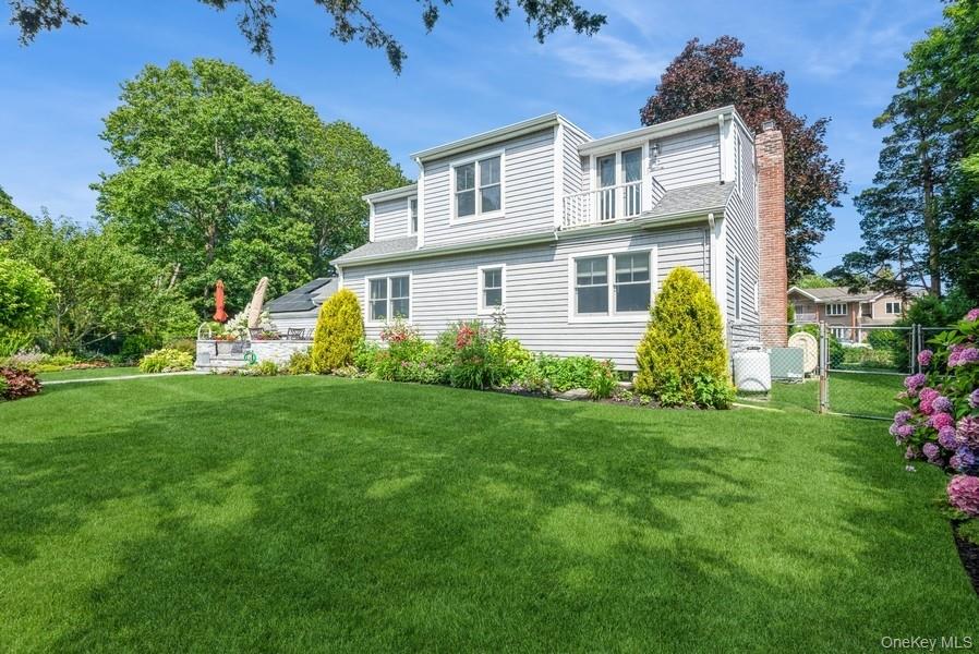 #4 photo, 330 Private Road, サフォーク郡 East Patchogue , NY 11772