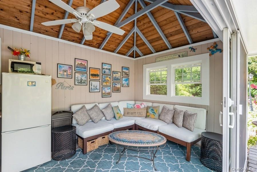 #7 photo, 330 Private Road, サフォーク郡 East Patchogue , NY 11772