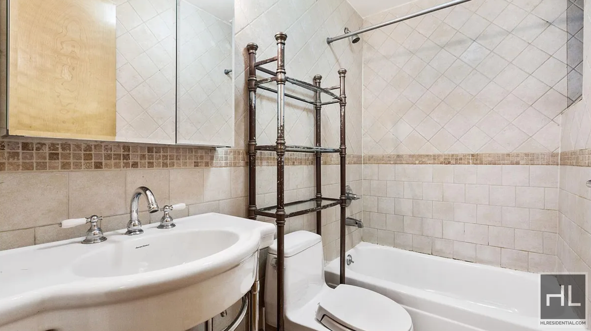 #6 photo, 2072 Frederick Douglass Boulevard, マンハッタン Tribeca , NY 10026